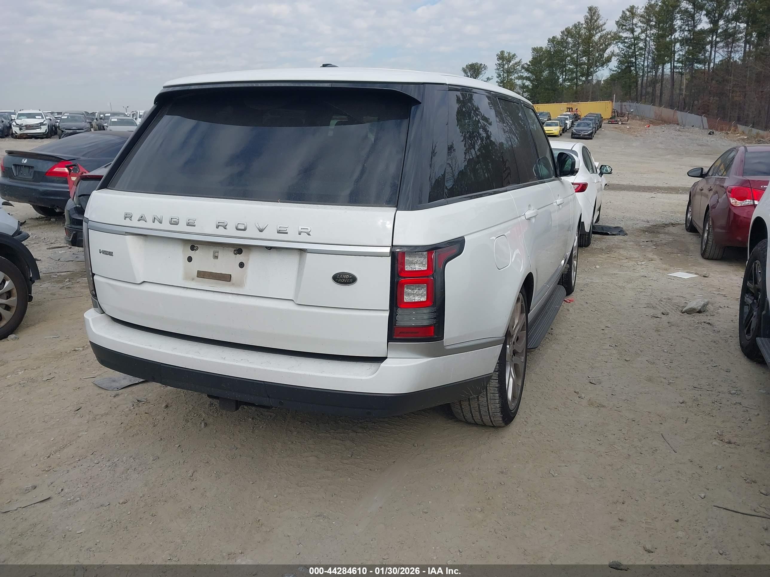 LAND ROVER image 4