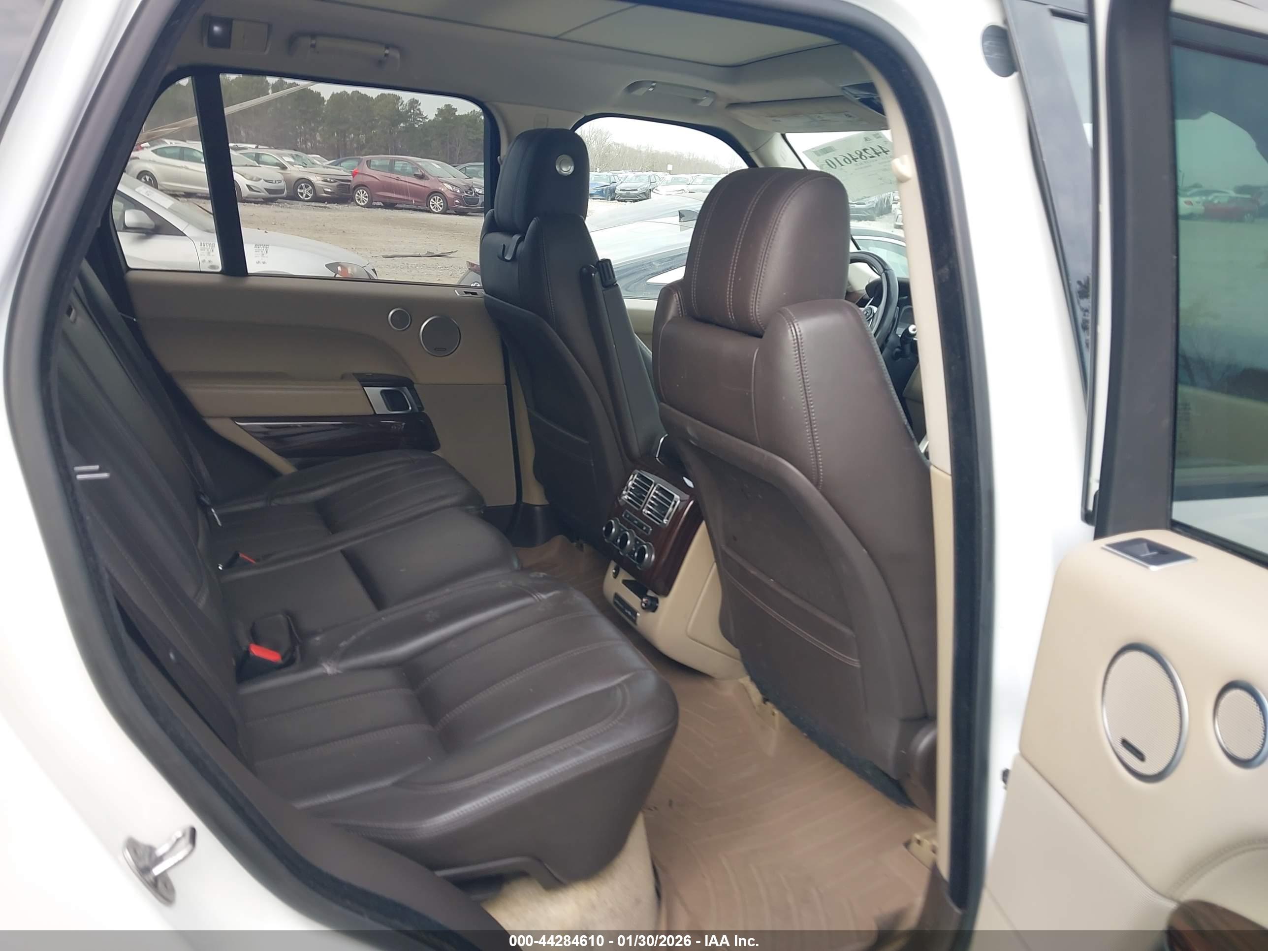 LAND ROVER image 8