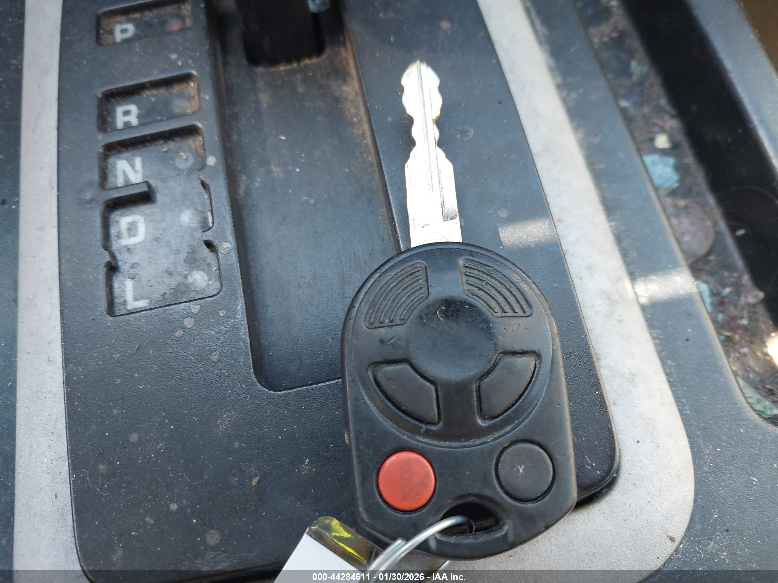 FORD ESCAPE image 11