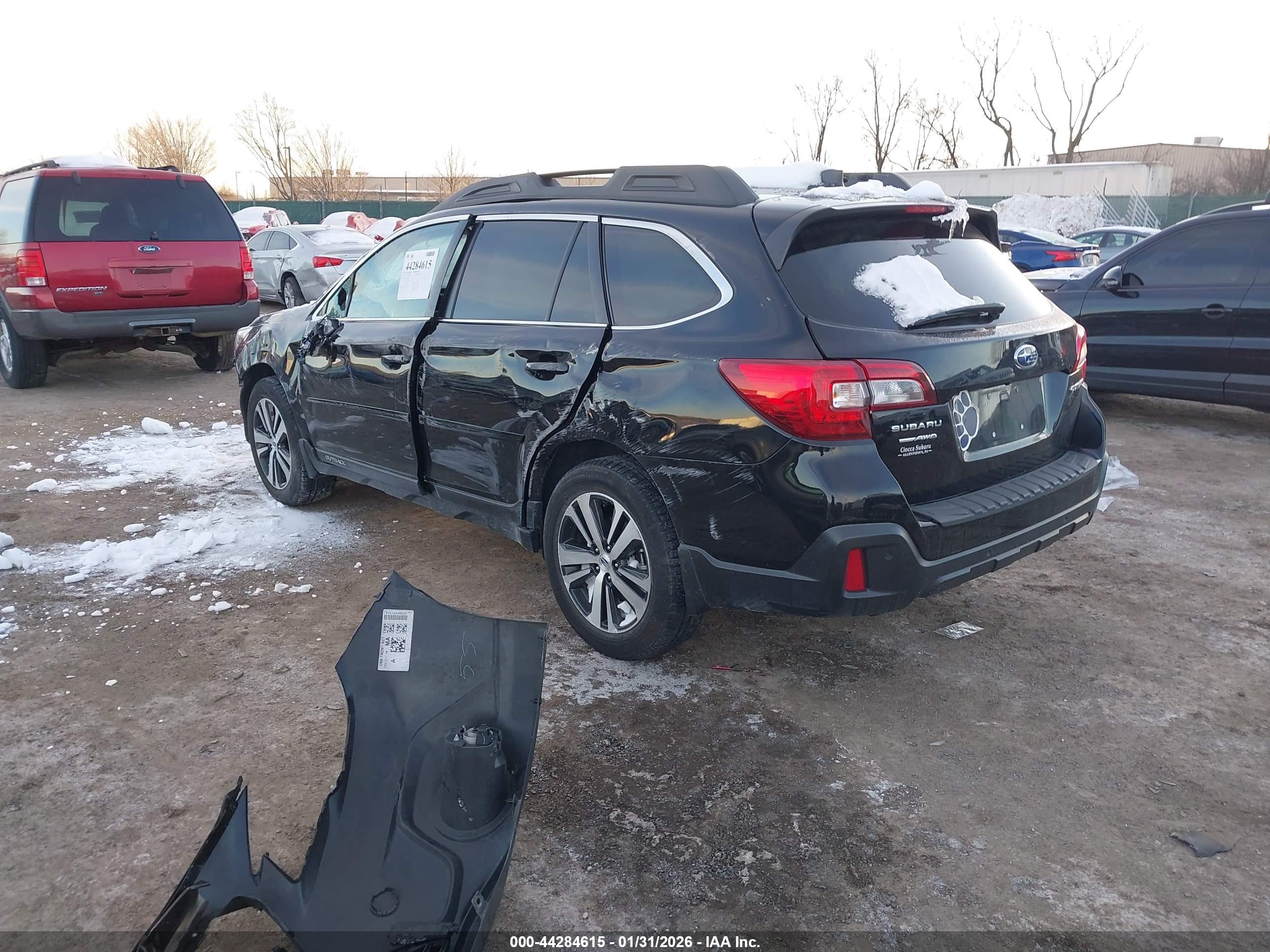 SUBARU OUTBACK image 3