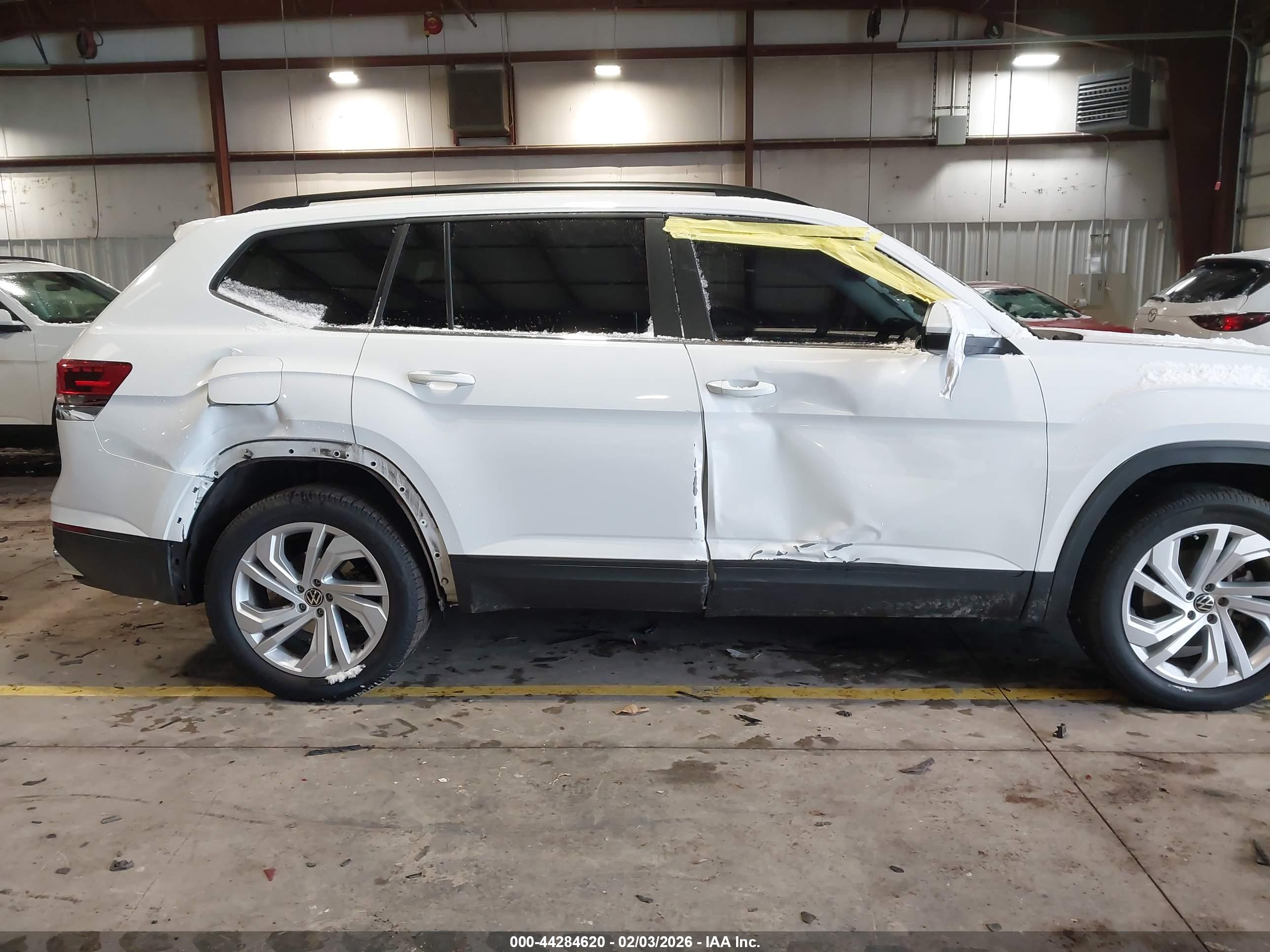 VOLKSWAGEN ATLAS image 6