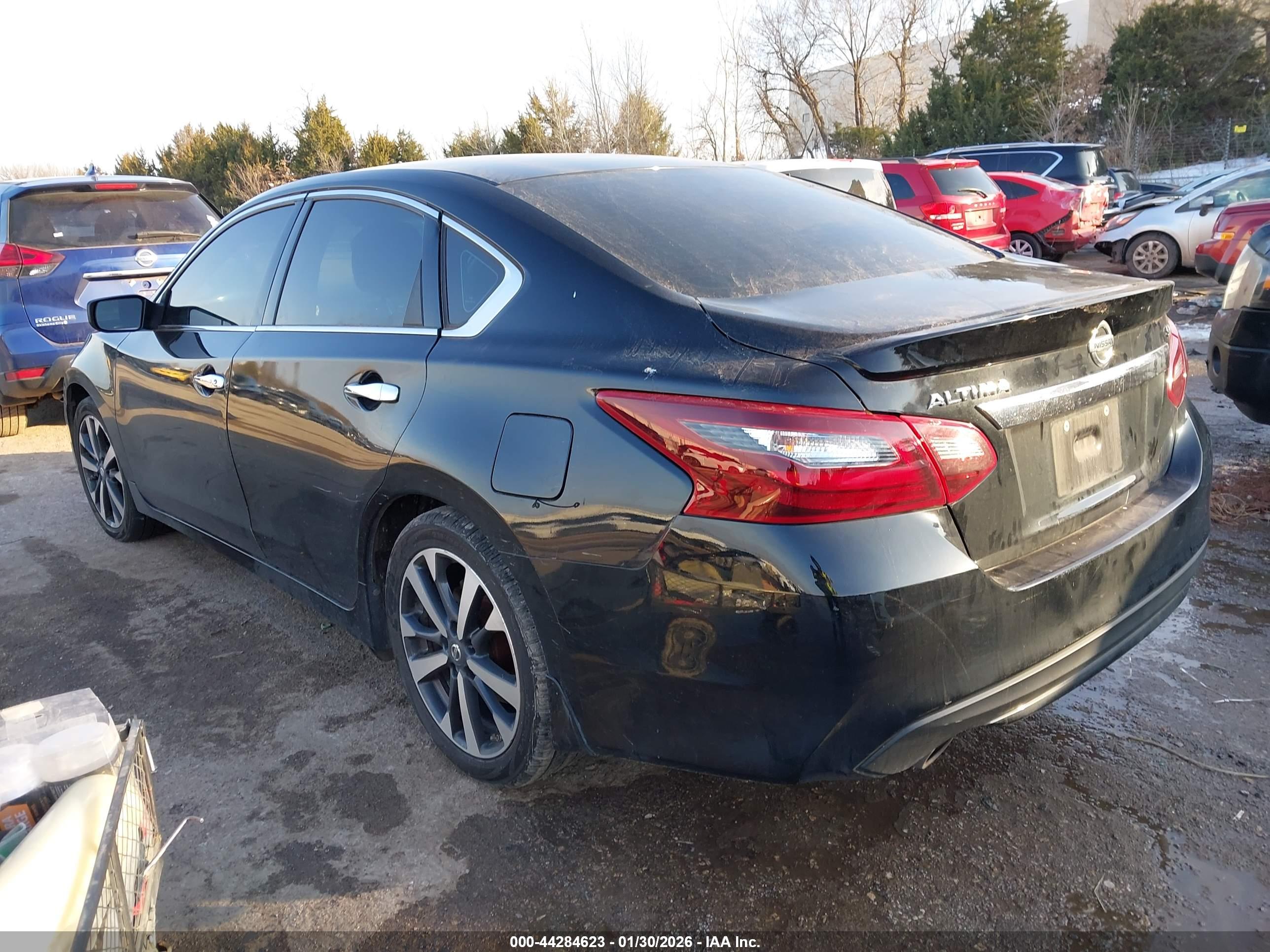 NISSAN ALTIMA image 3