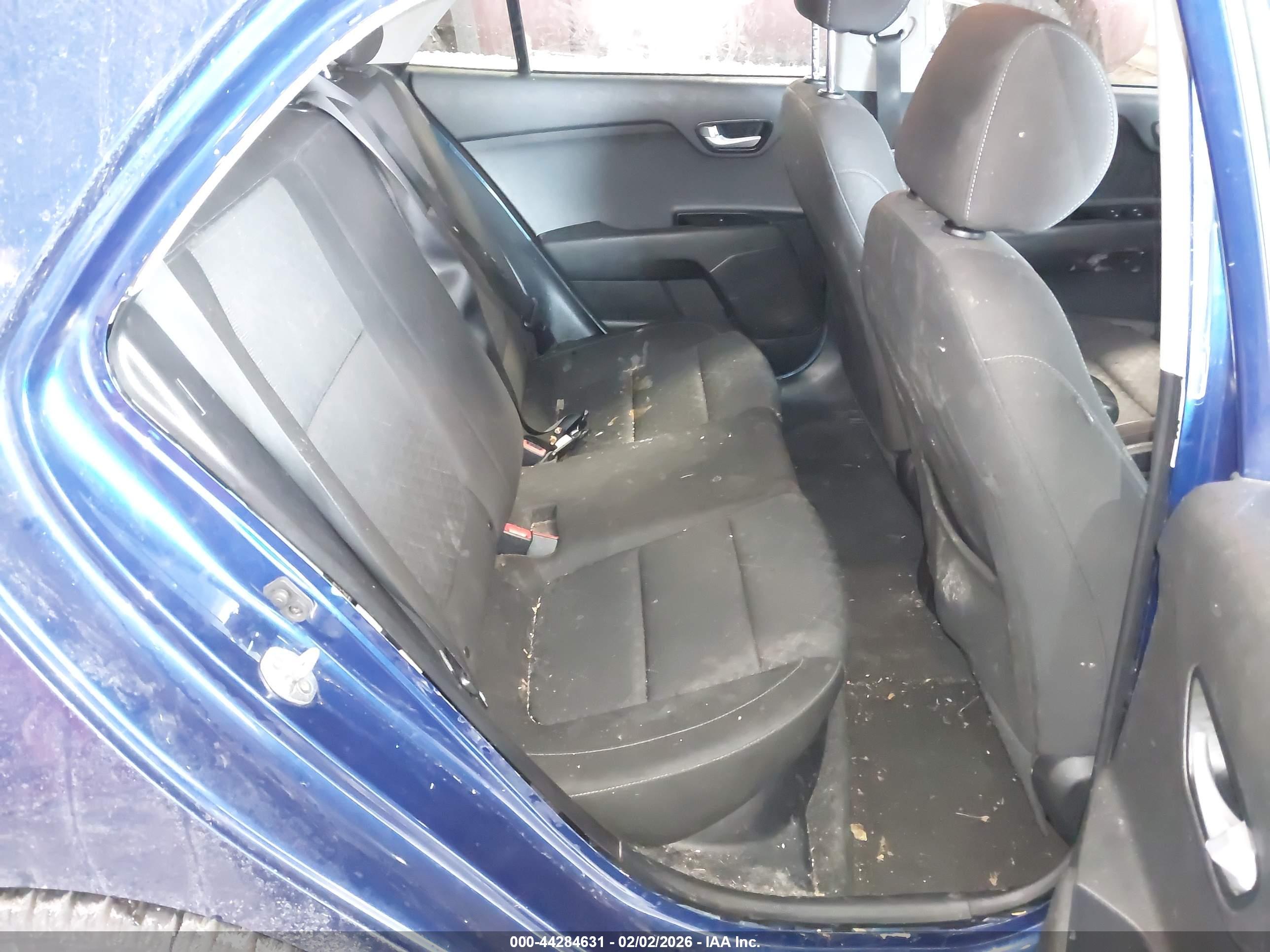 KIA RIO image 8