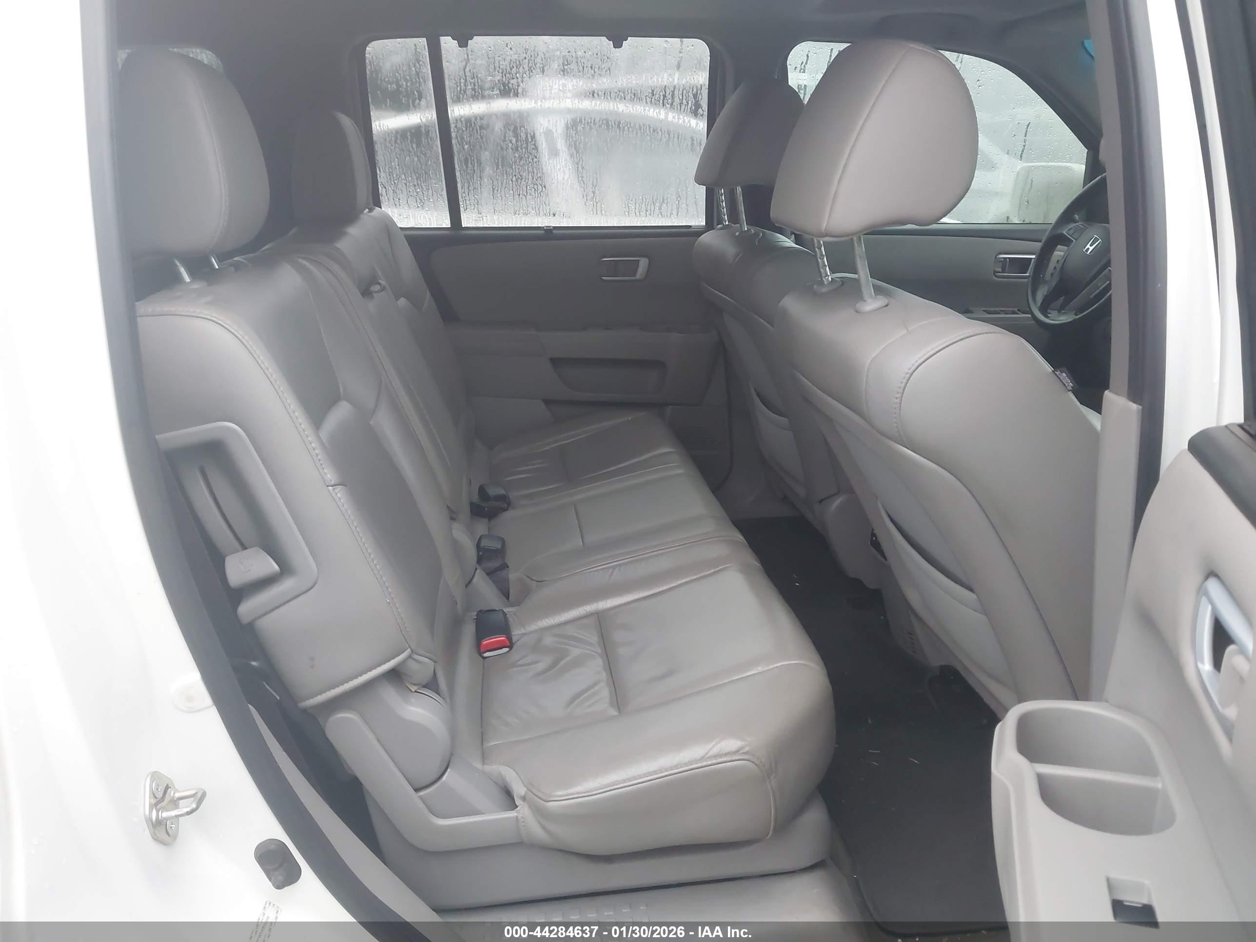 HONDA PILOT image 8