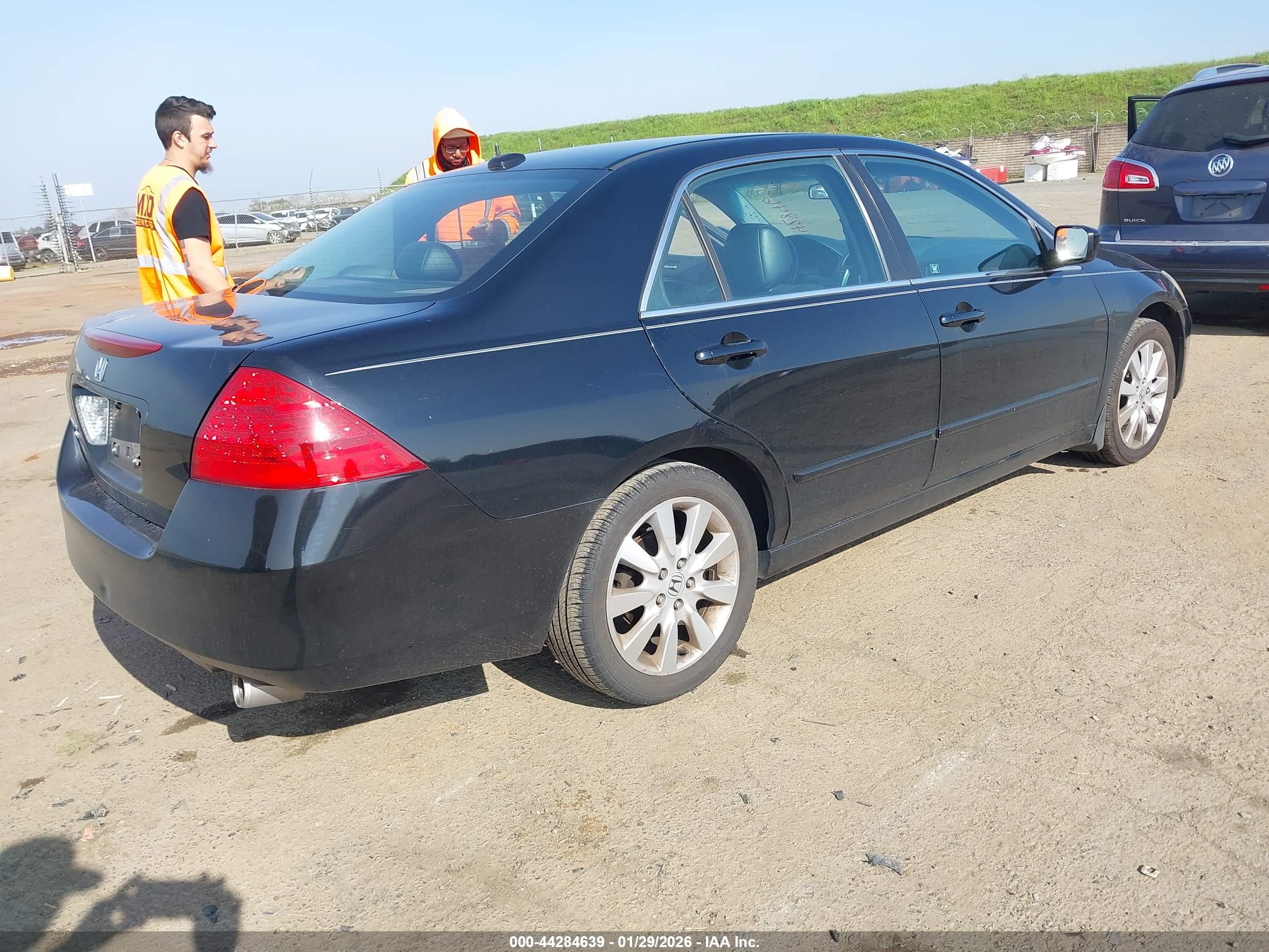 HONDA ACCORD image 4
