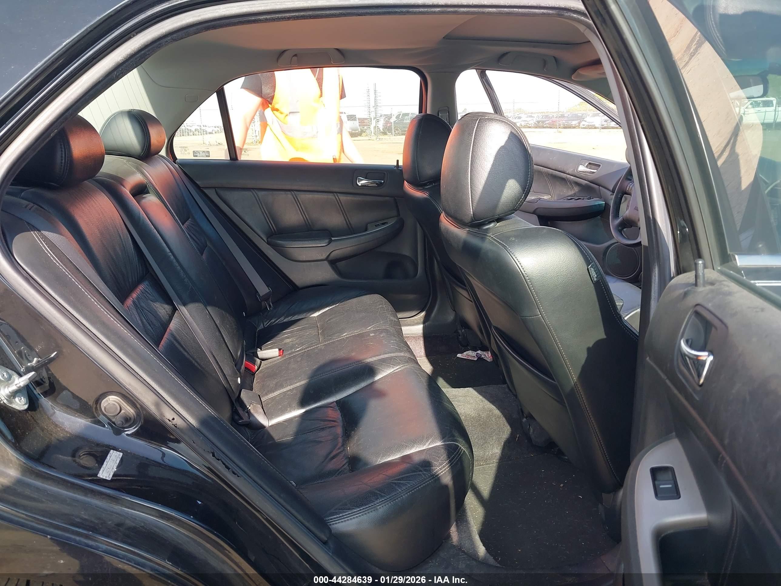 HONDA ACCORD image 8
