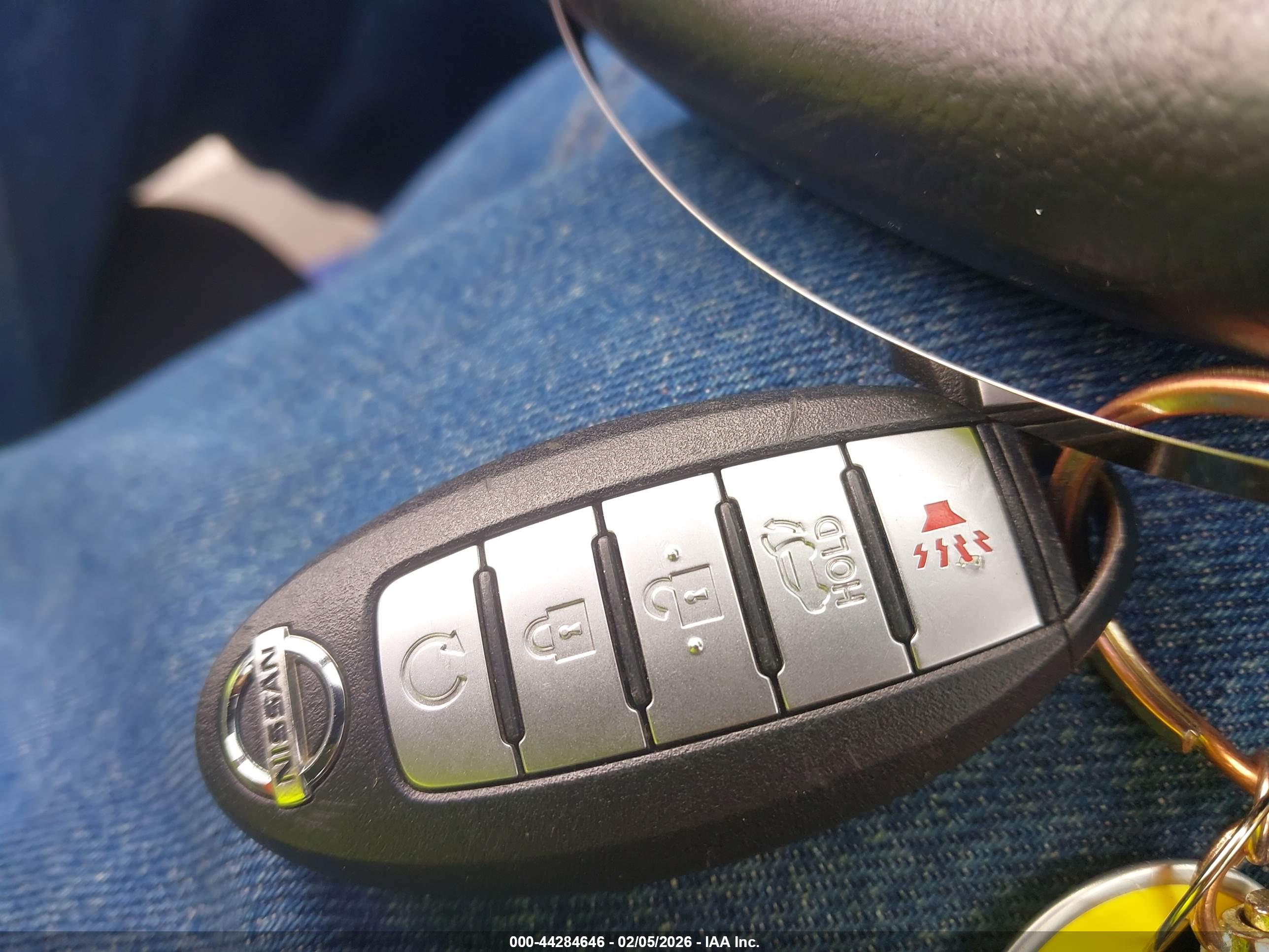 NISSAN ROGUE image 11