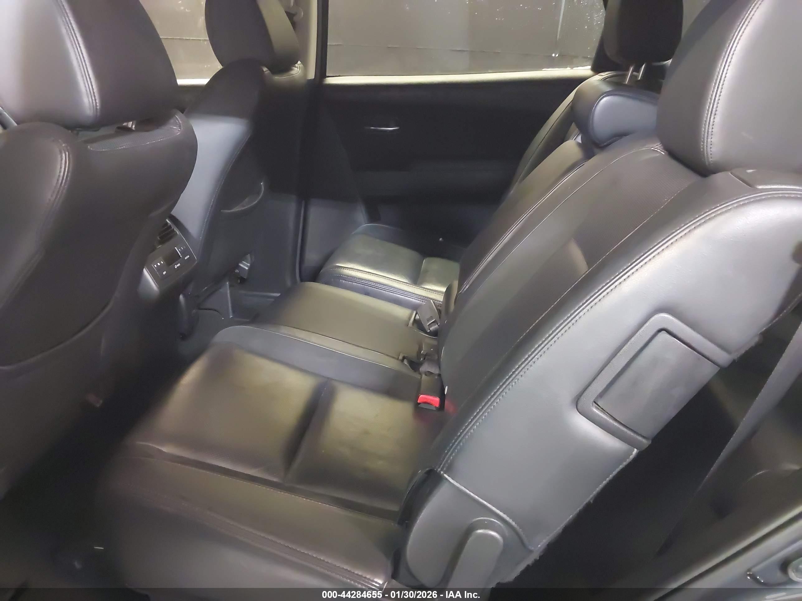 MAZDA CX-9 image 8