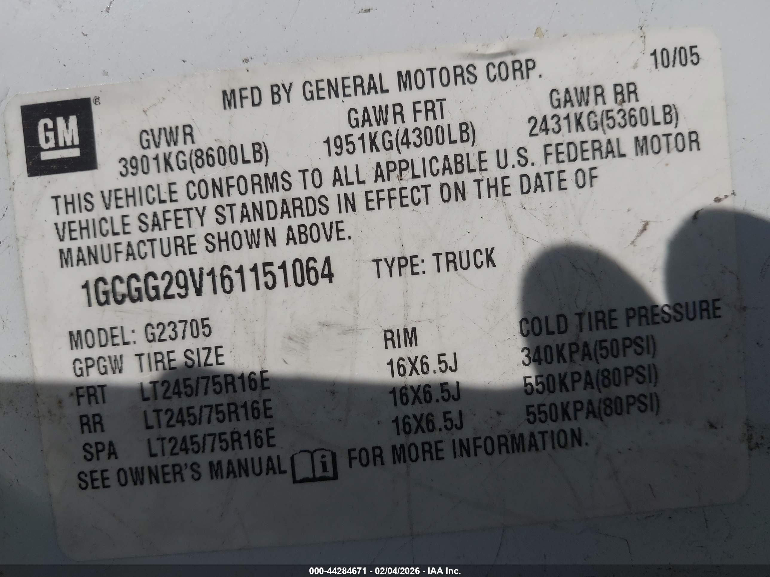 CHEVROLET EXPRESS image 9