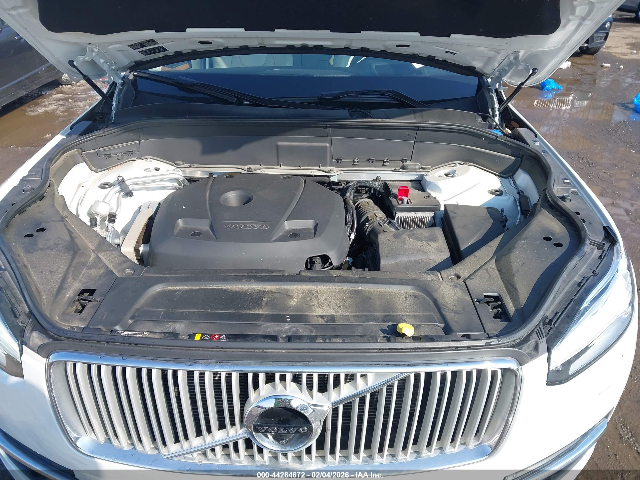 VOLVO XC90 image 10