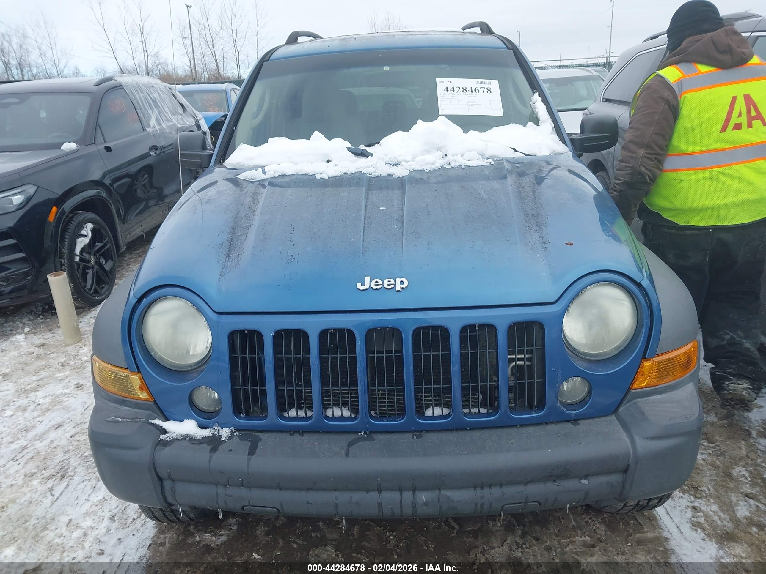 JEEP LIBERTY image 6