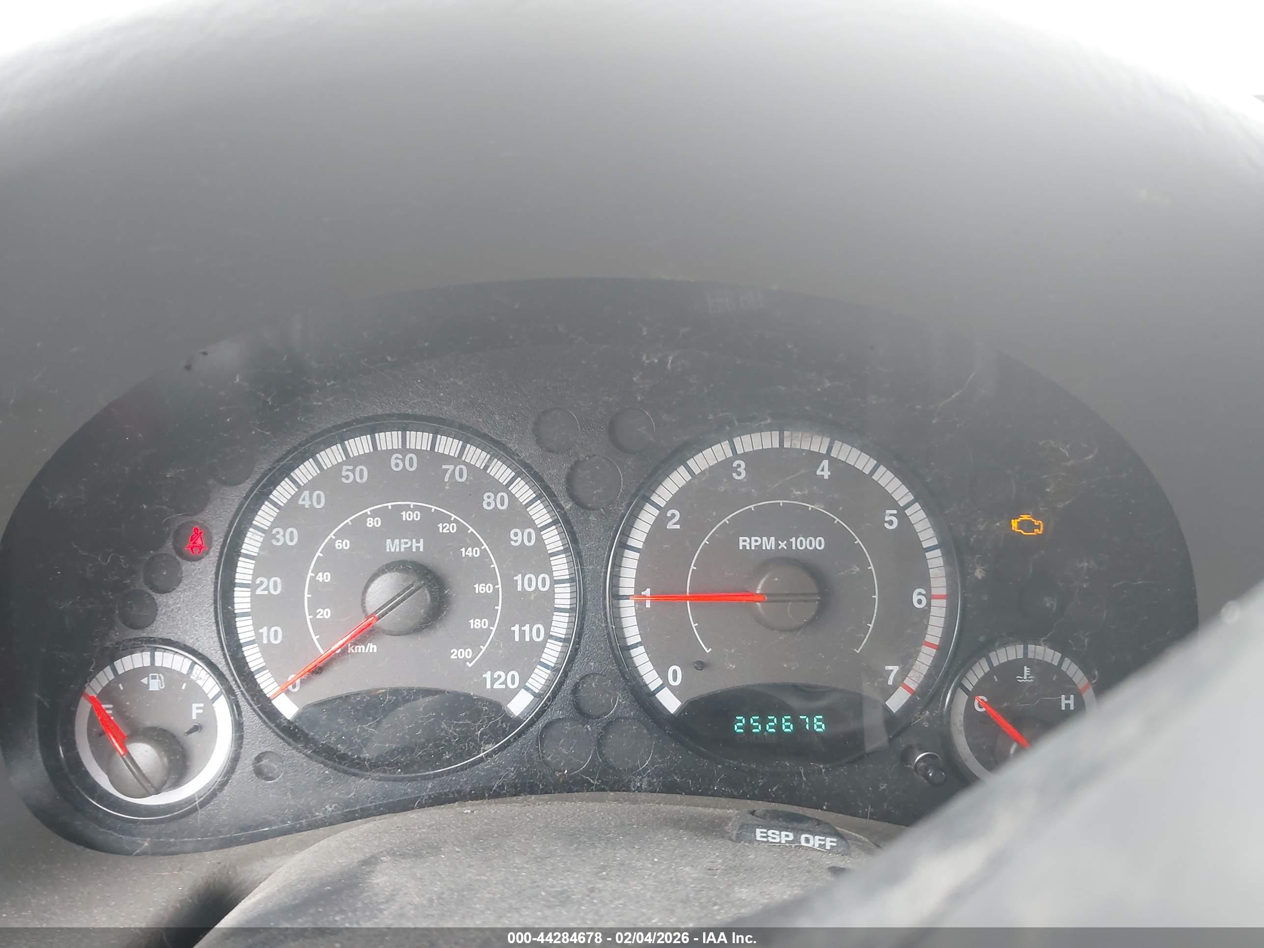 JEEP LIBERTY image 7