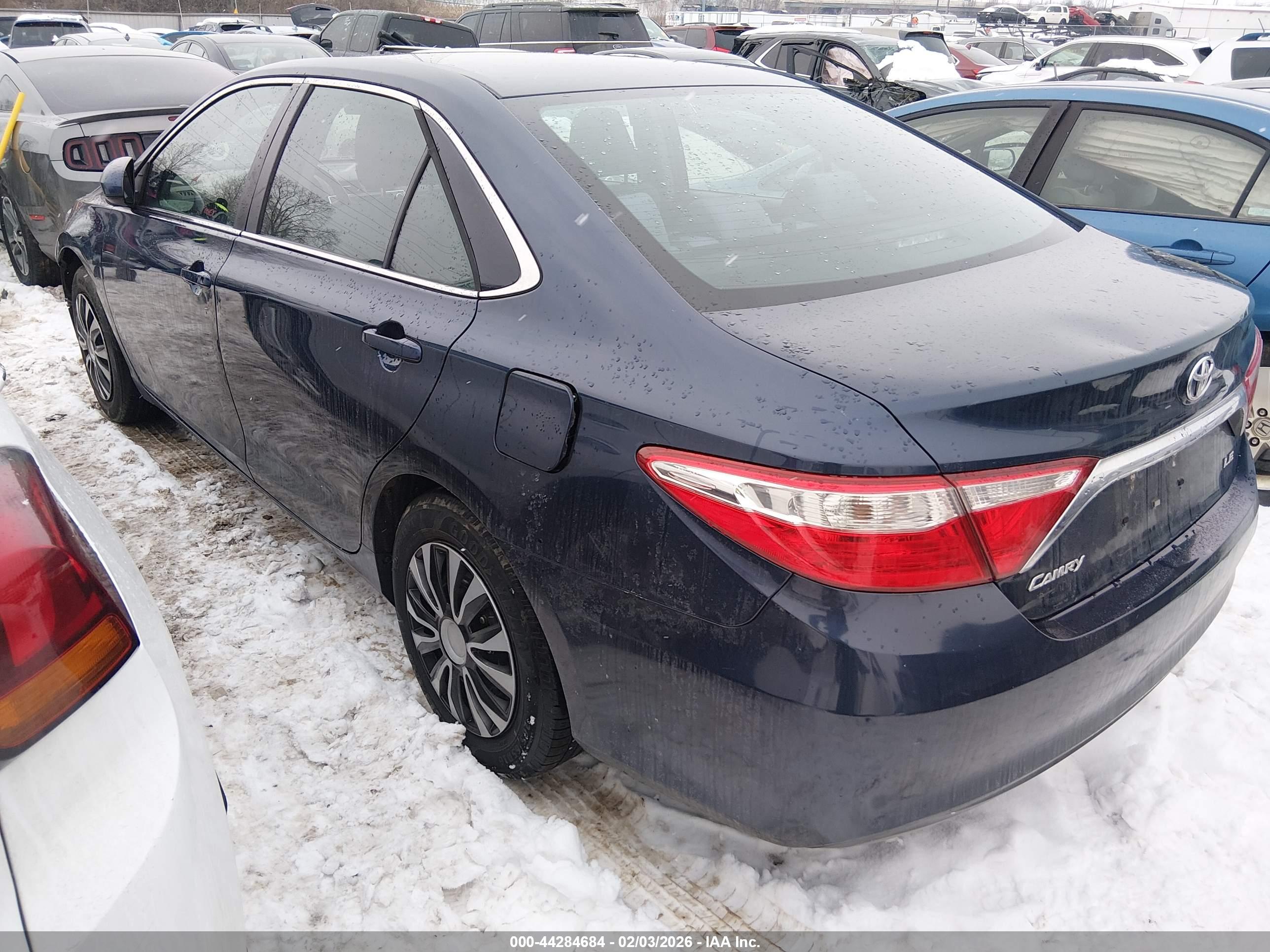 TOYOTA CAMRY image 3