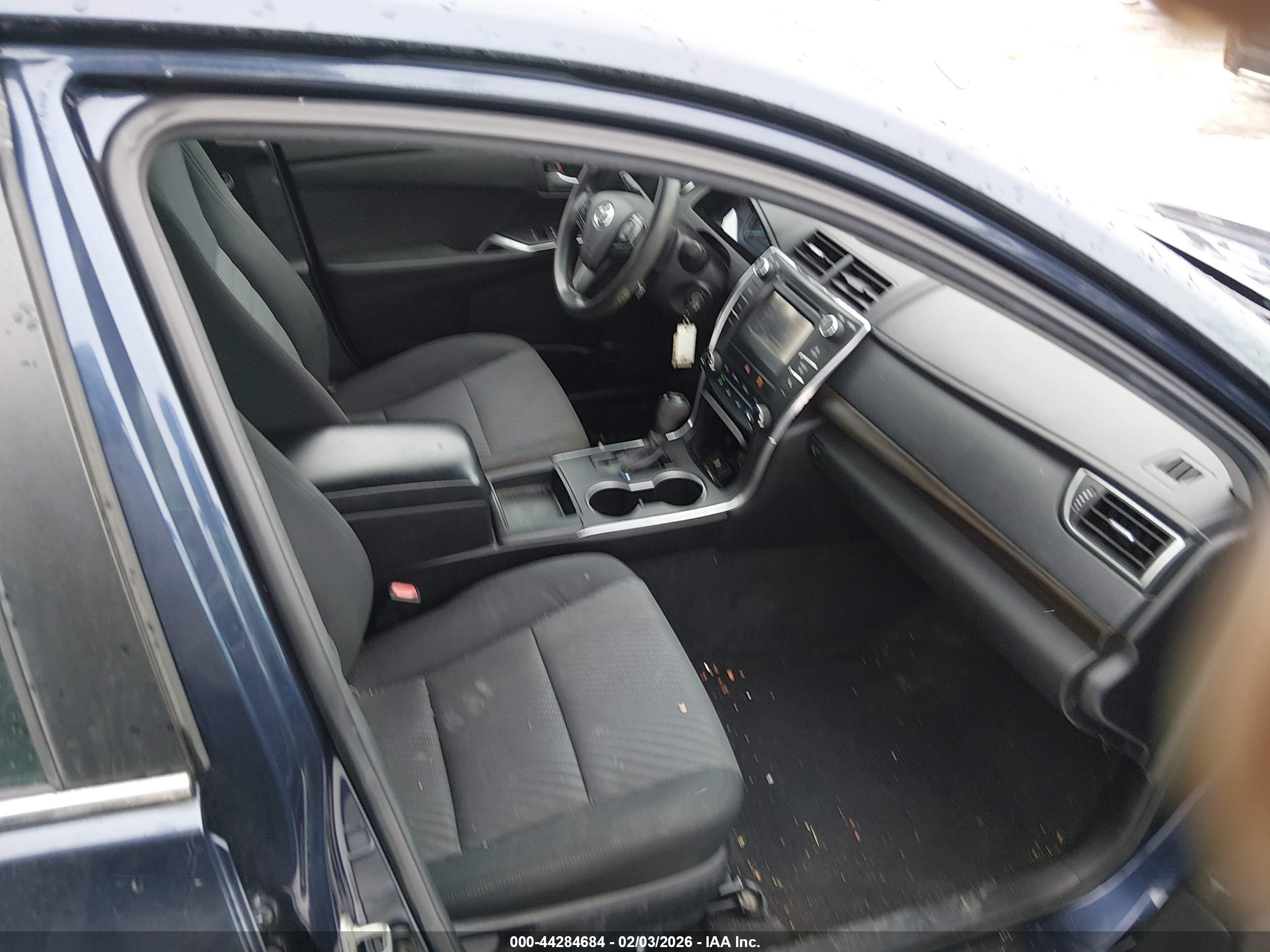 TOYOTA CAMRY image 5