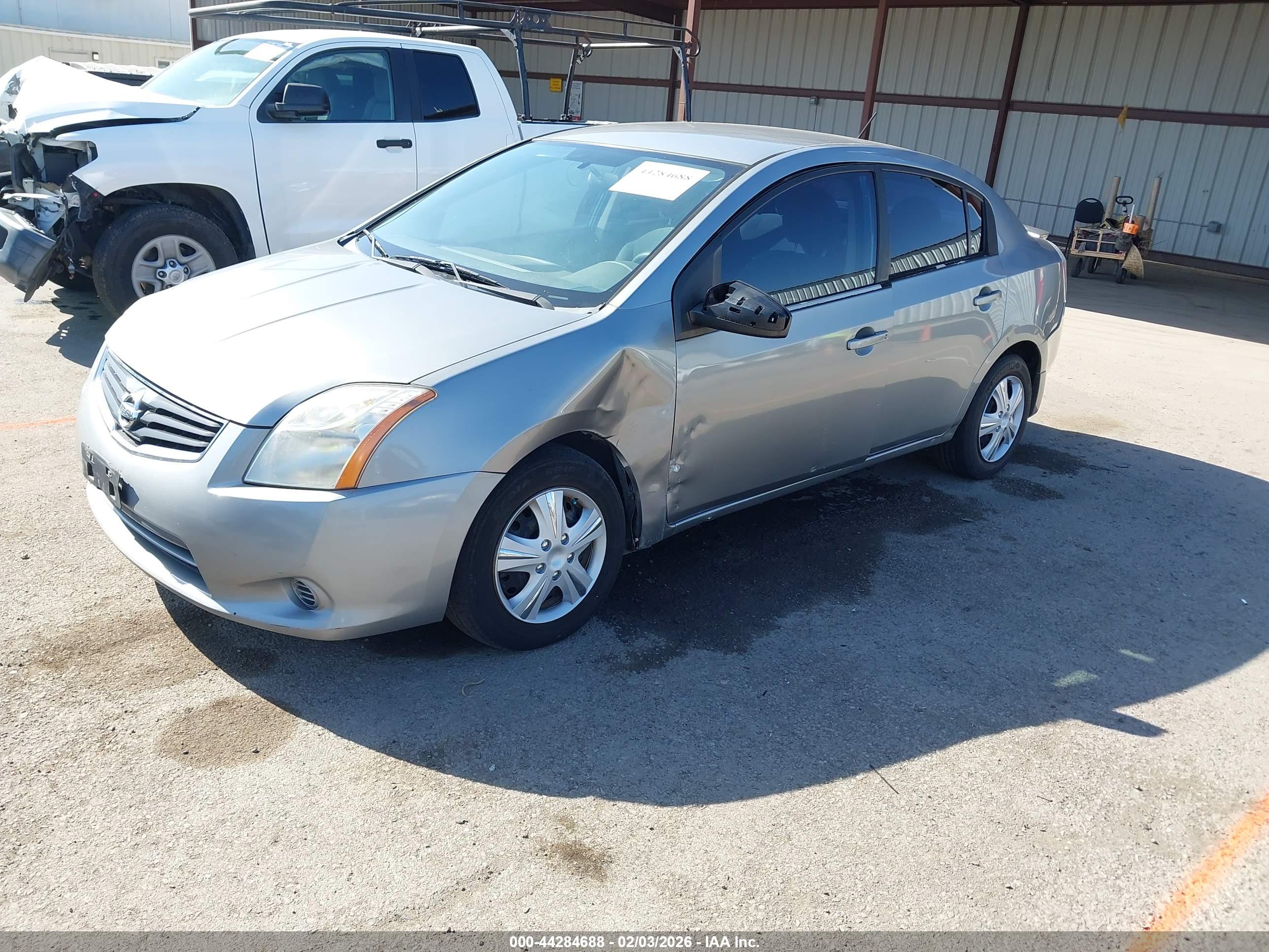 NISSAN SENTRA image 2