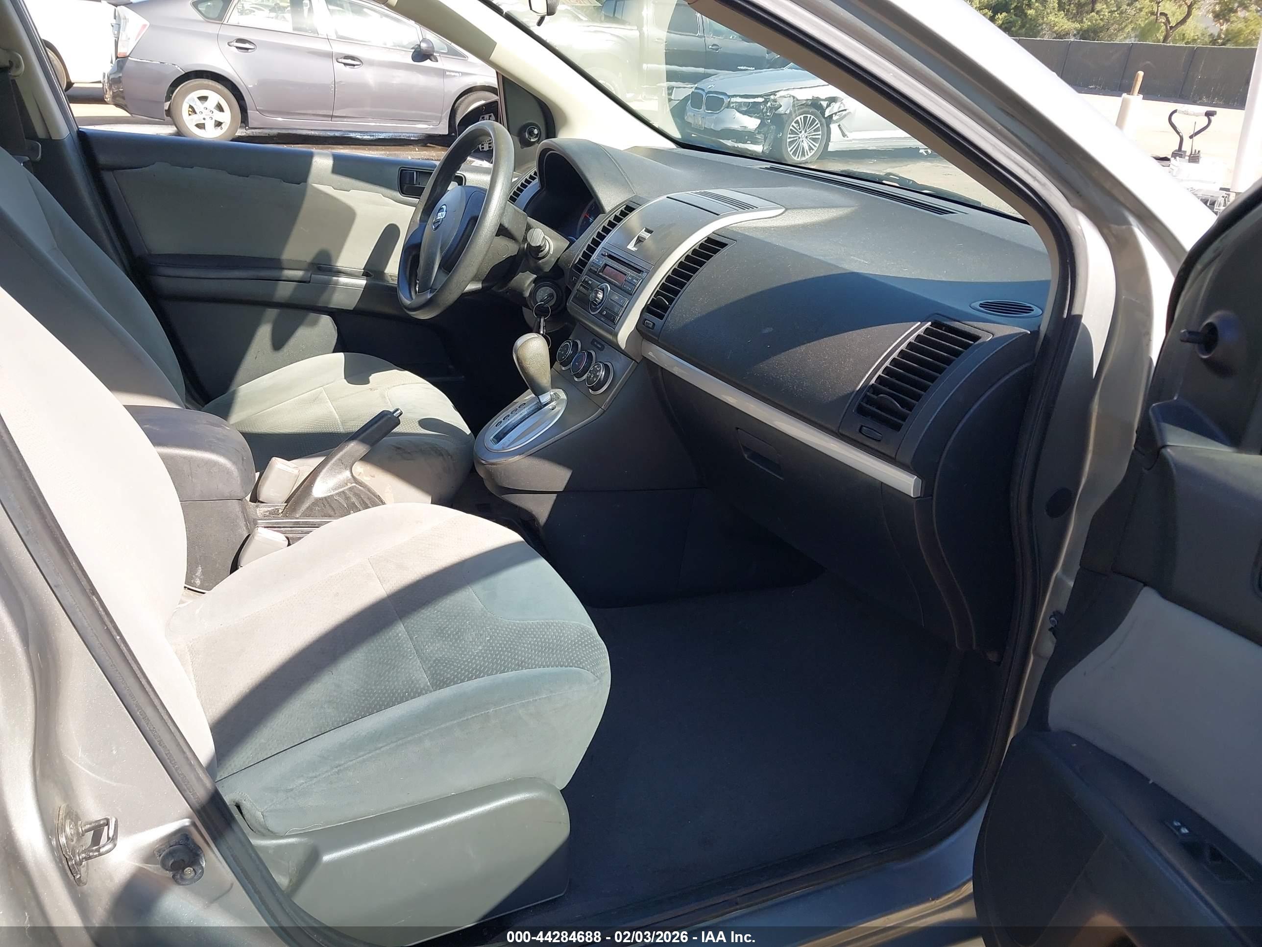 NISSAN SENTRA image 5