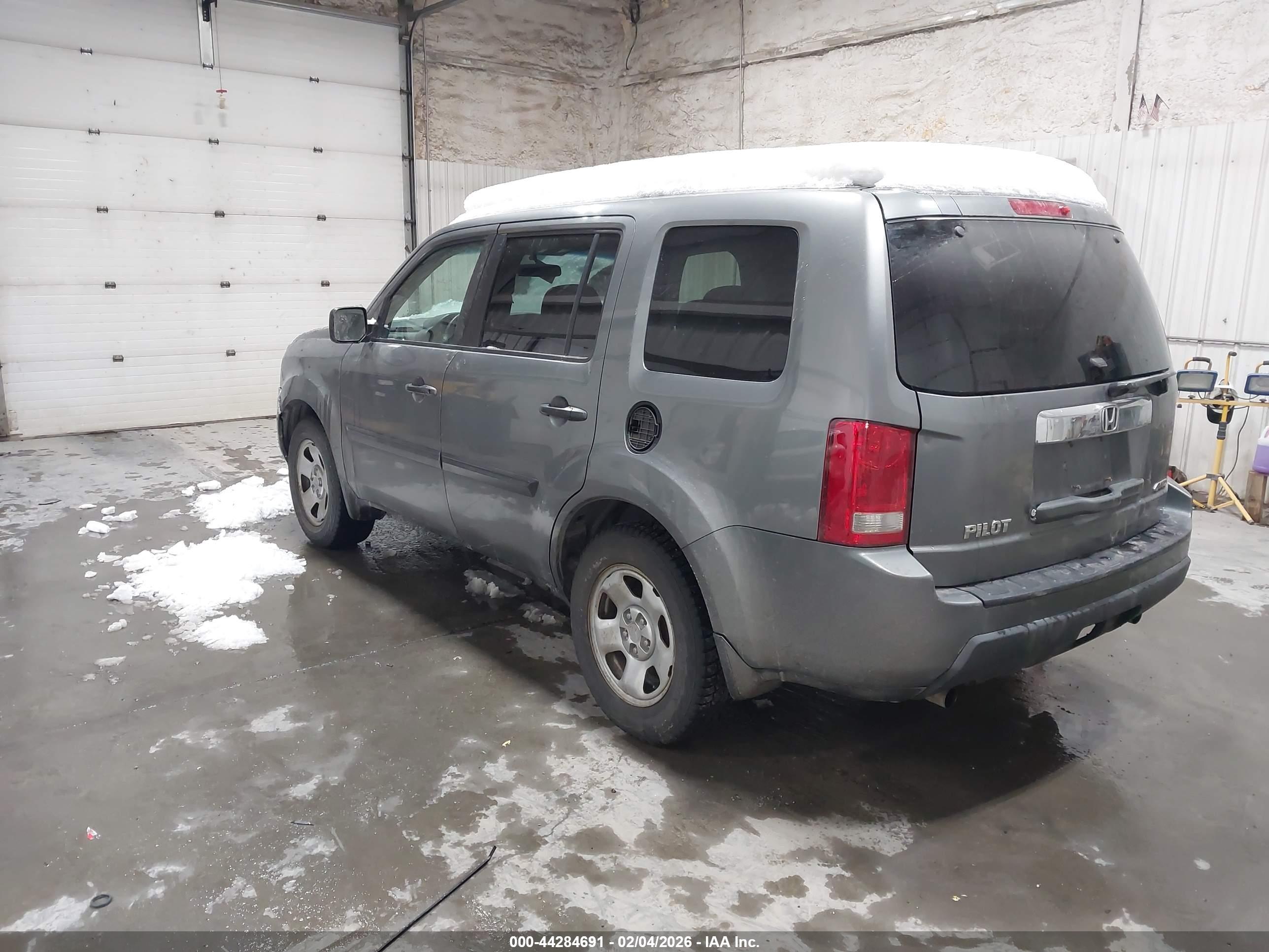 HONDA PILOT image 3