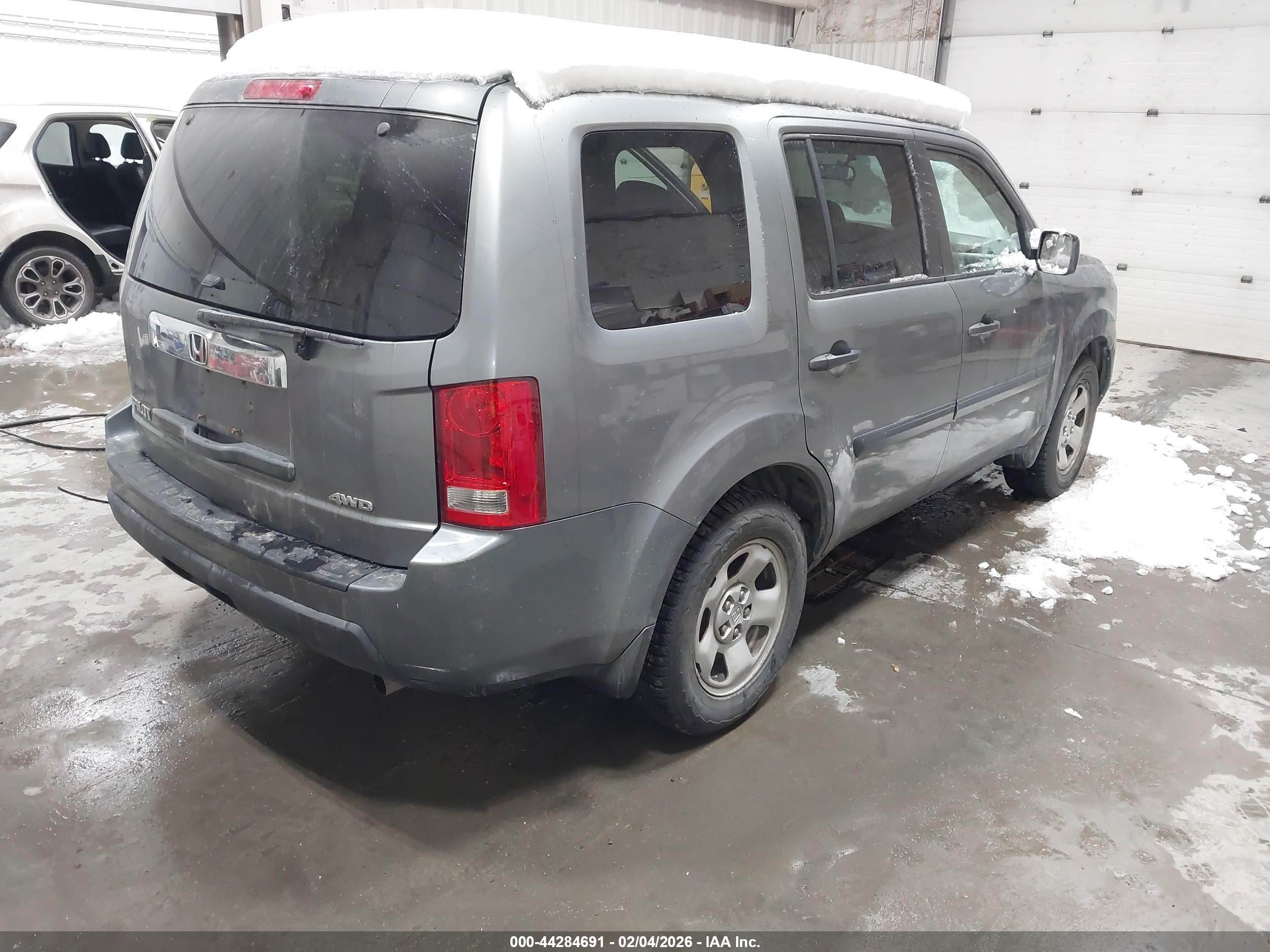 HONDA PILOT image 4
