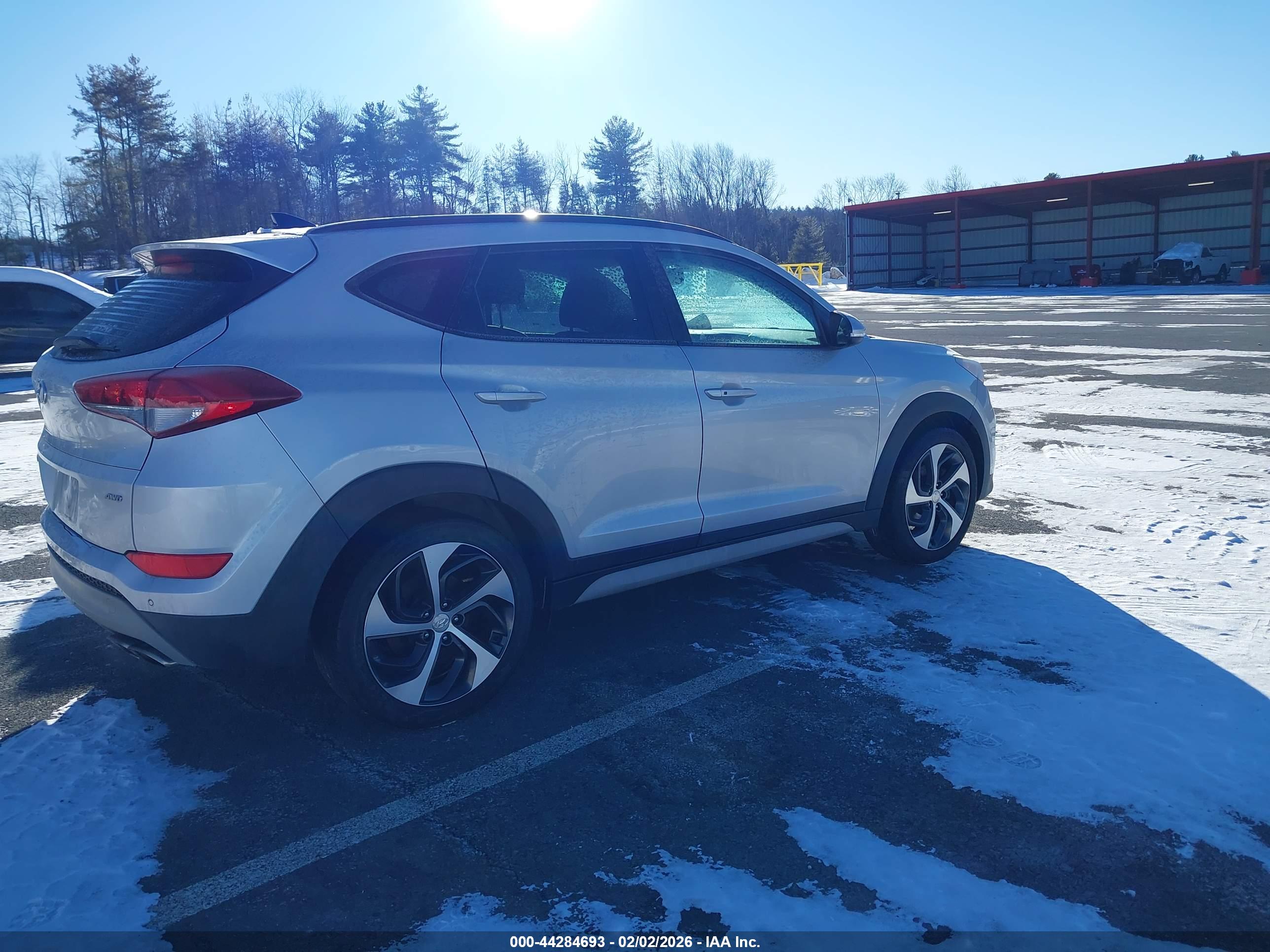 HYUNDAI TUCSON image 4