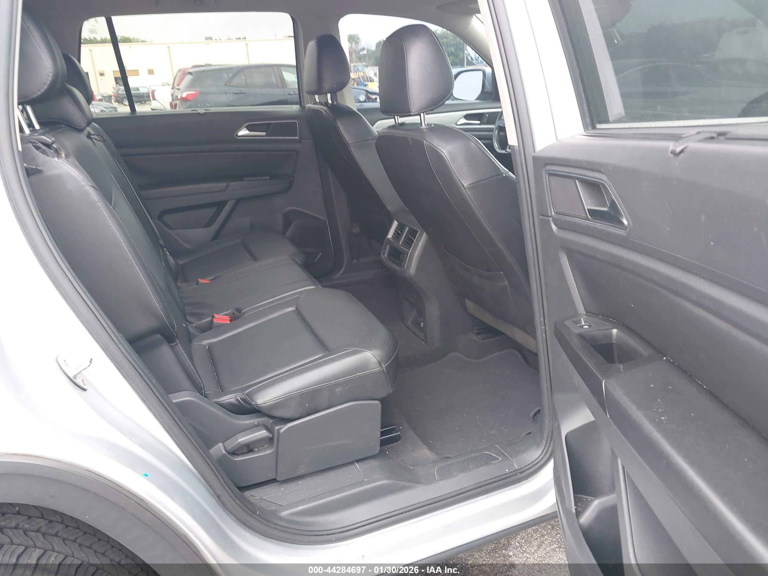 VOLKSWAGEN ATLAS image 8