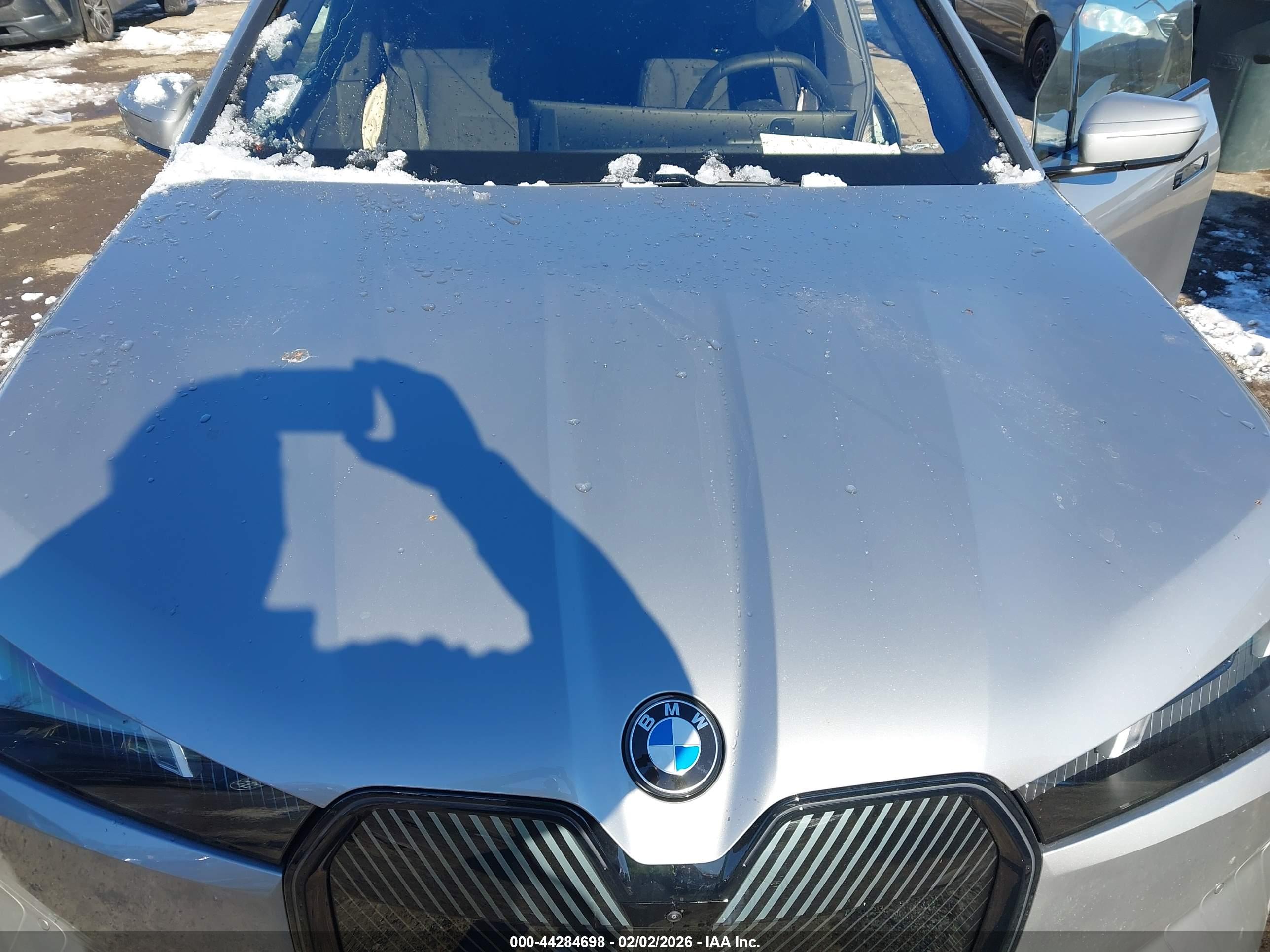 BMW IX image 10