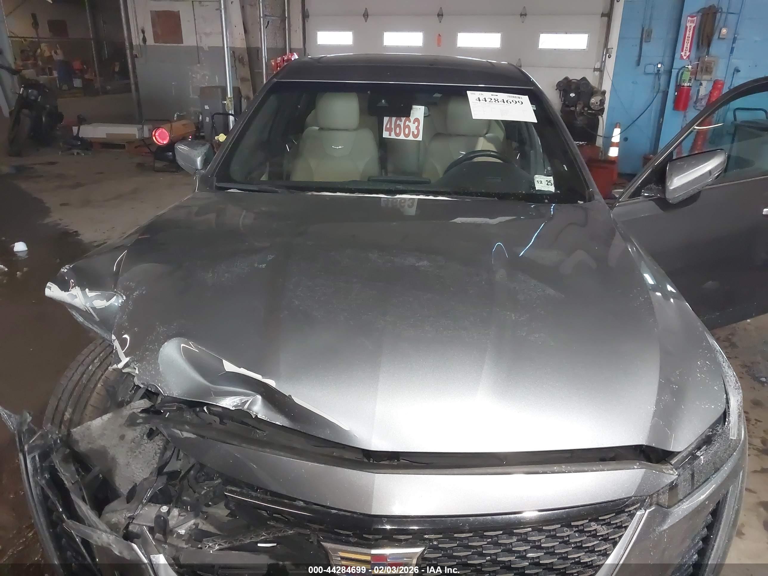 CADILLAC CT5 image 10