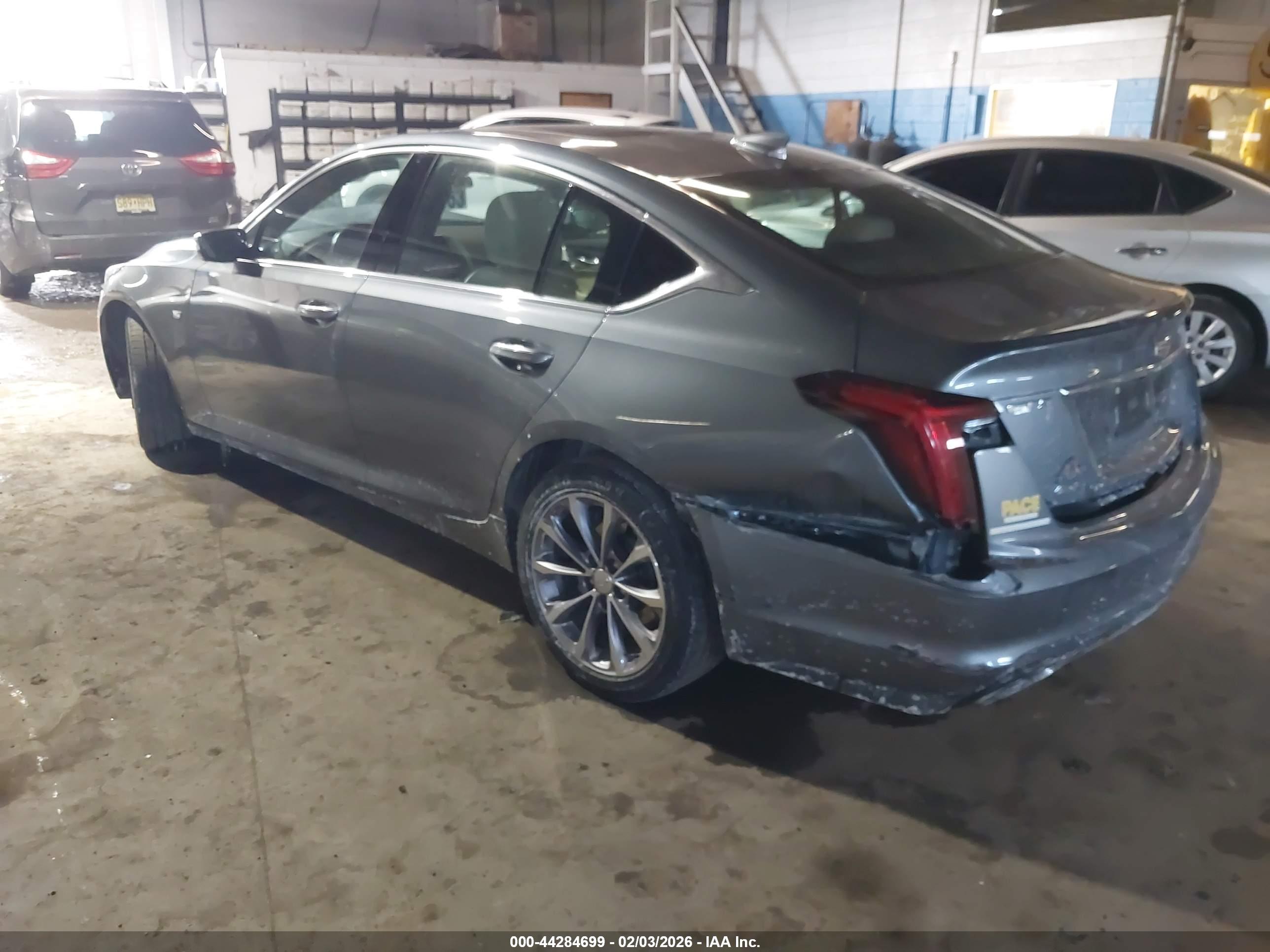 CADILLAC CT5 image 3