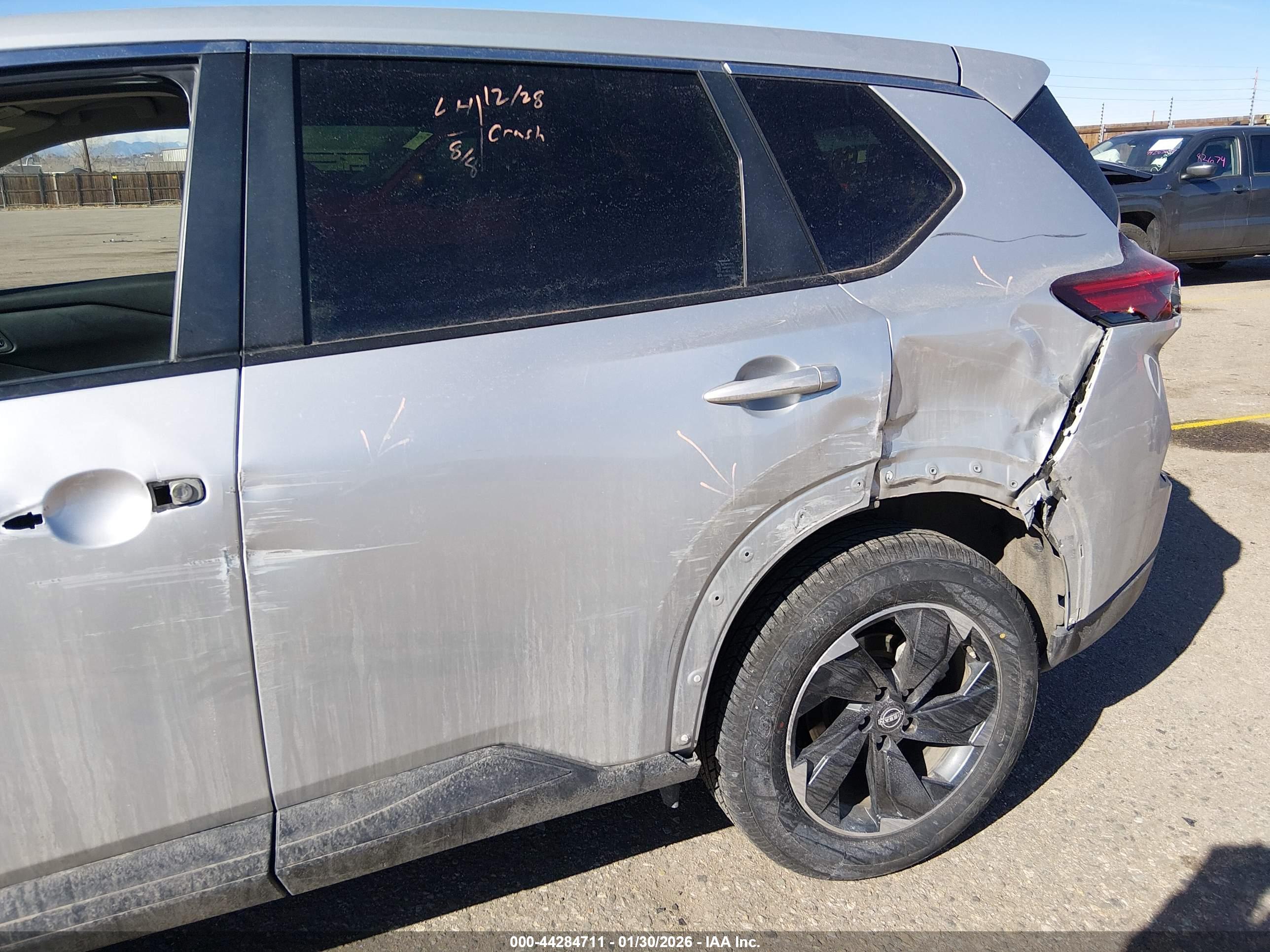 NISSAN ROGUE image 6