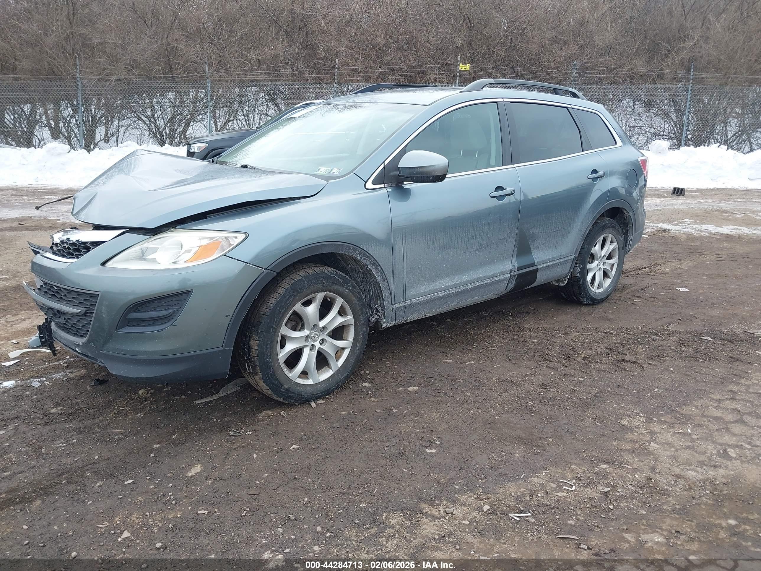 MAZDA CX-9 image 2