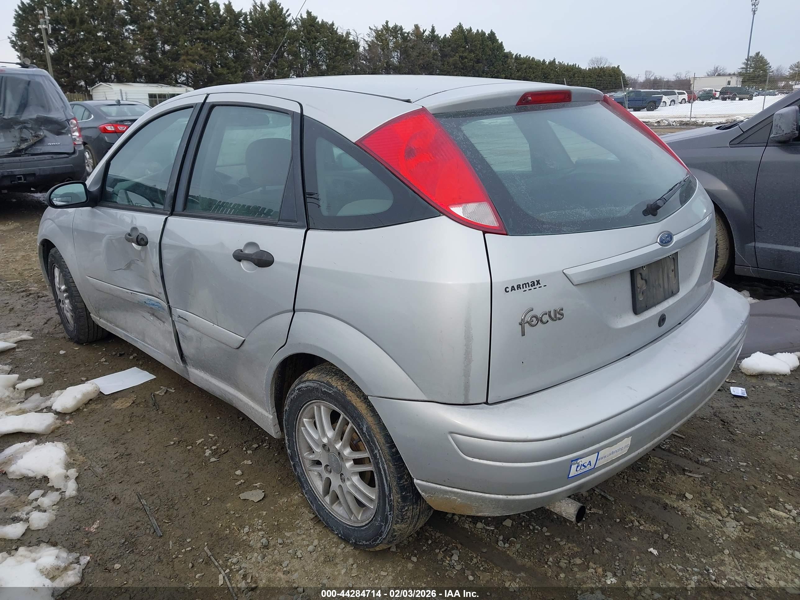 FORD FOCUS image 3