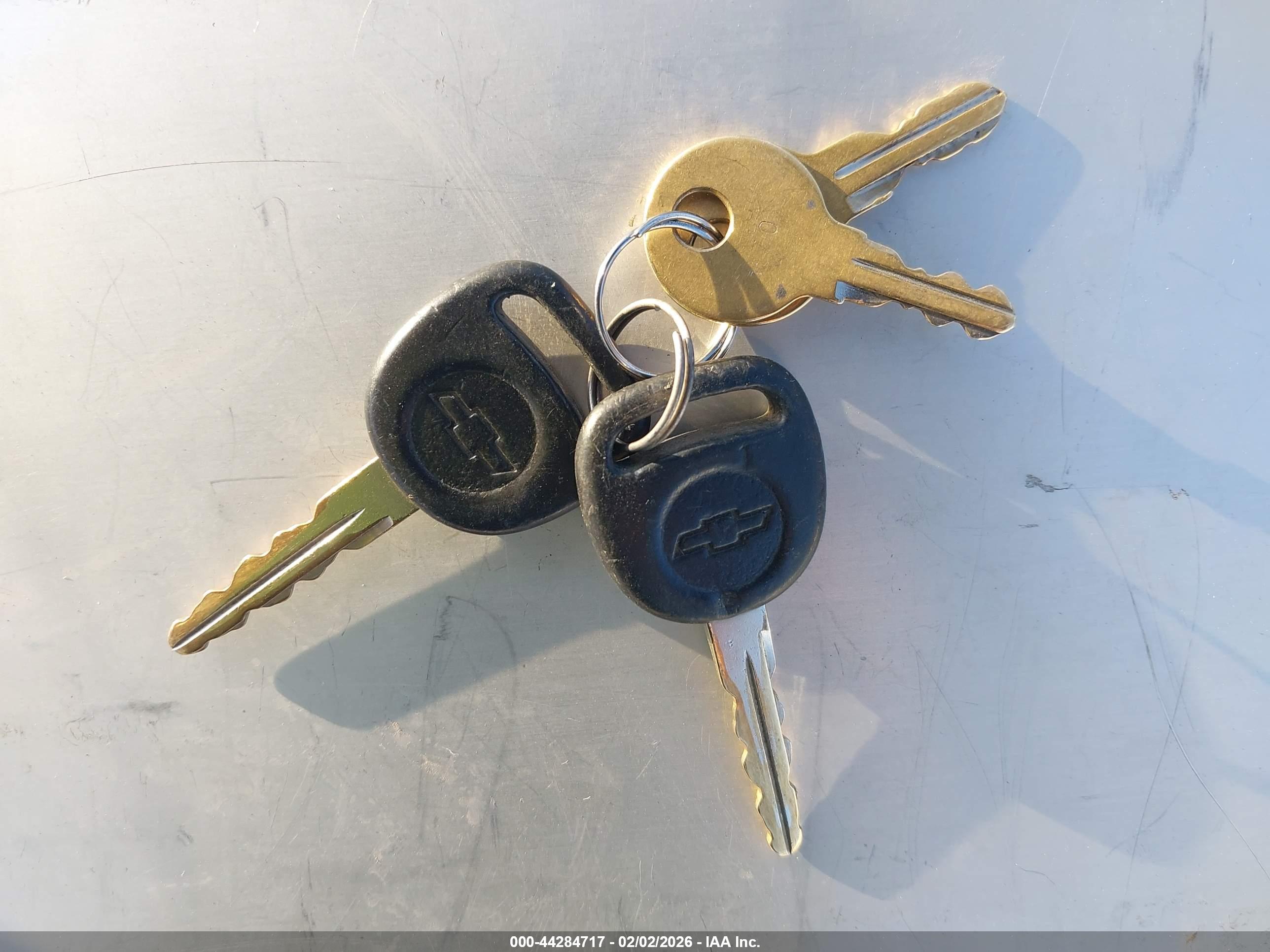 CHEVROLET SILVERADO image 11