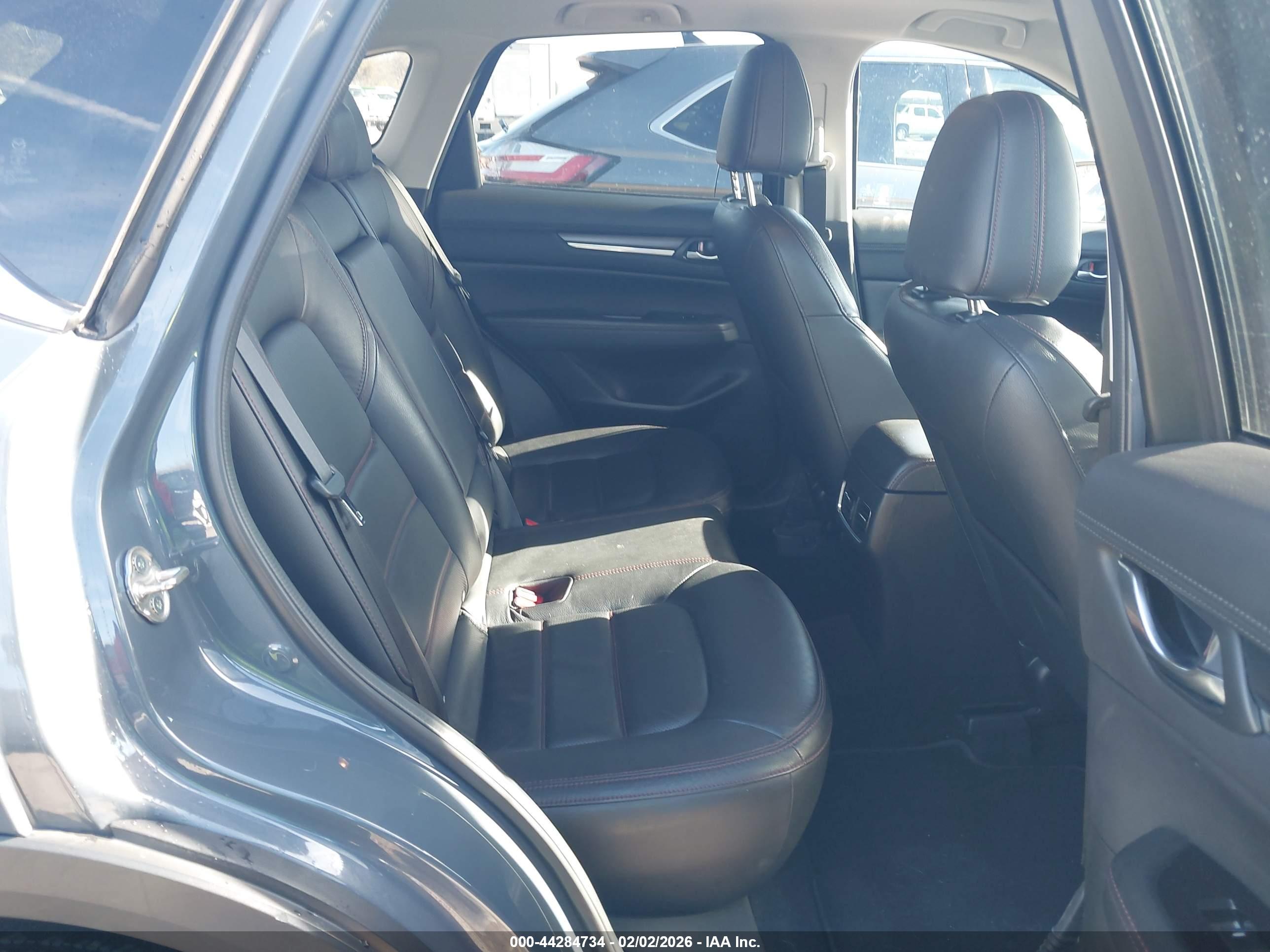 MAZDA CX-5 image 8