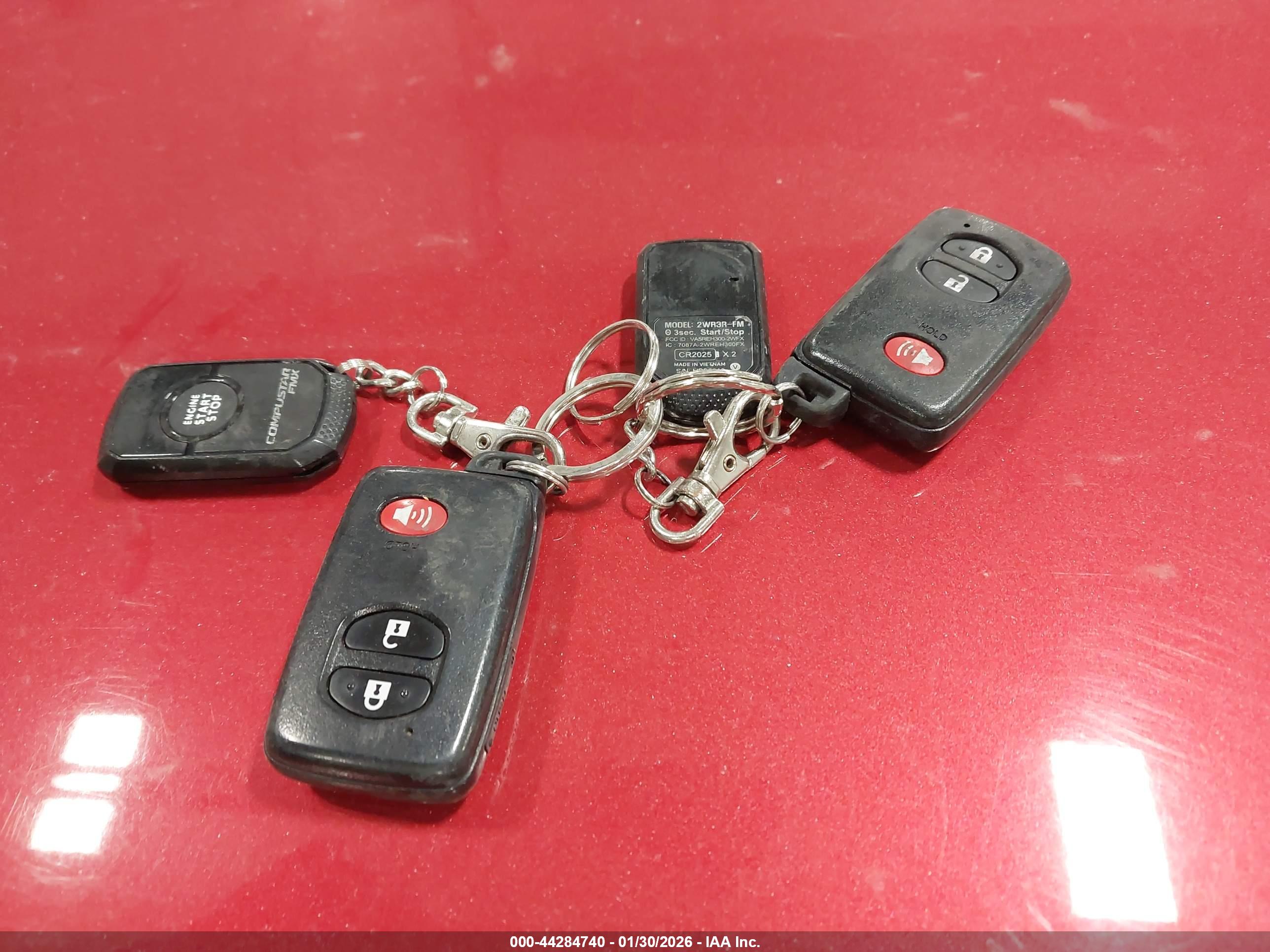 TOYOTA PRIUS image 11