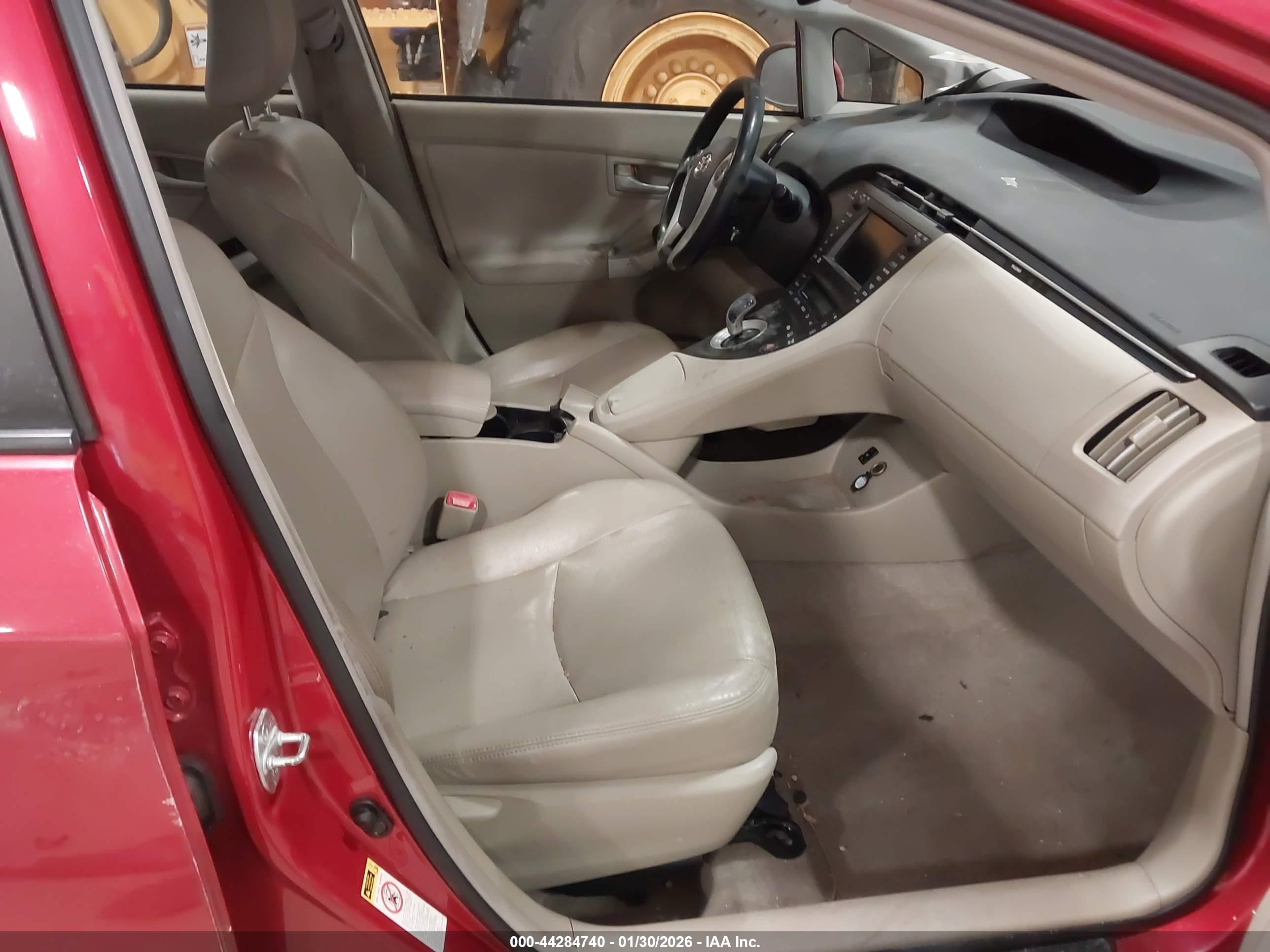 TOYOTA PRIUS image 5