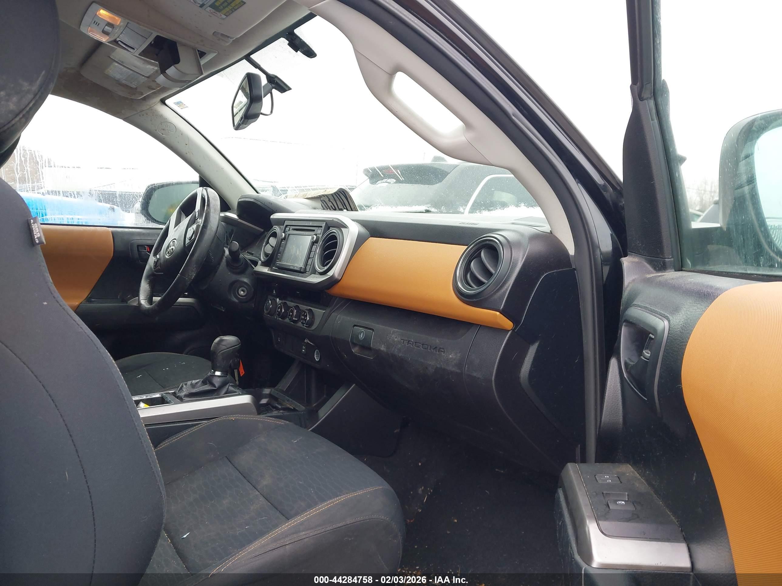 TOYOTA TACOMA image 5