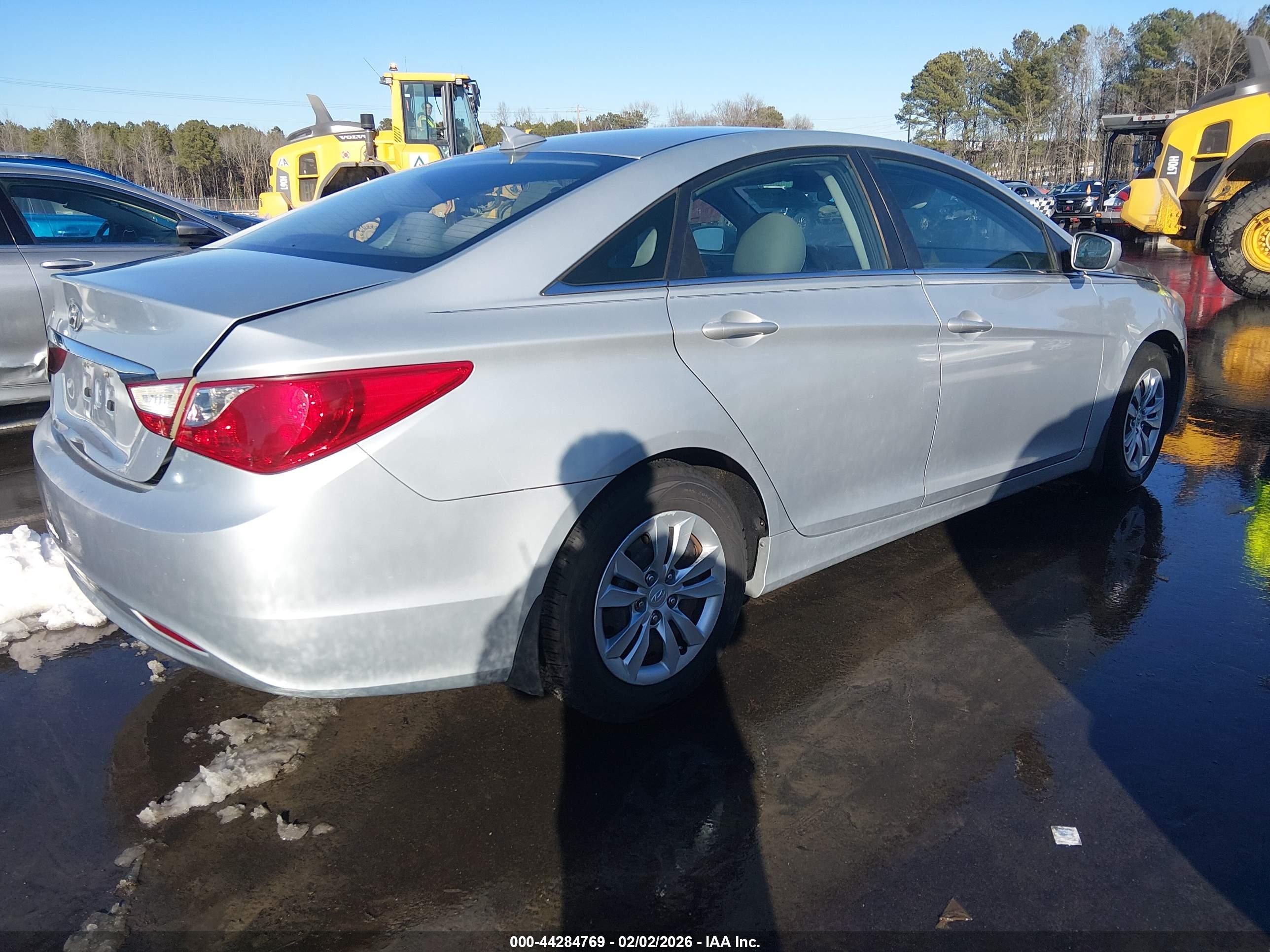 HYUNDAI SONATA image 4