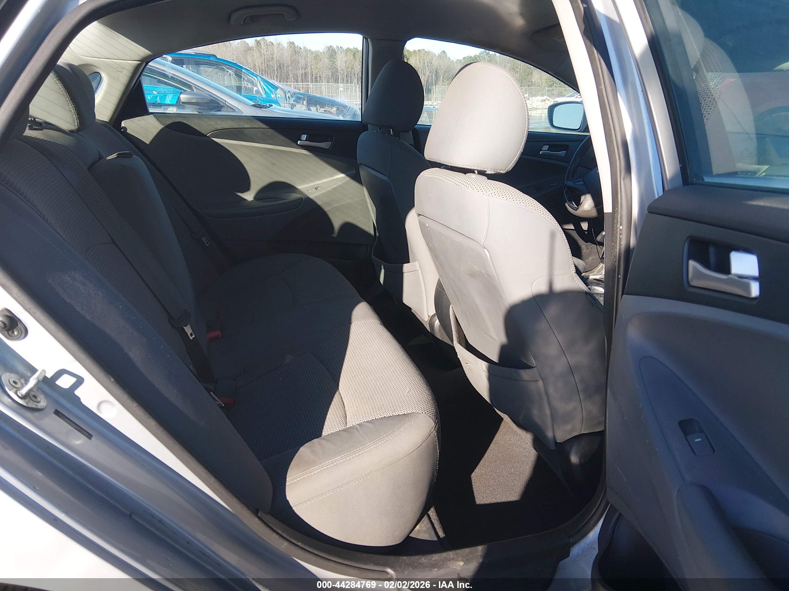 HYUNDAI SONATA image 8