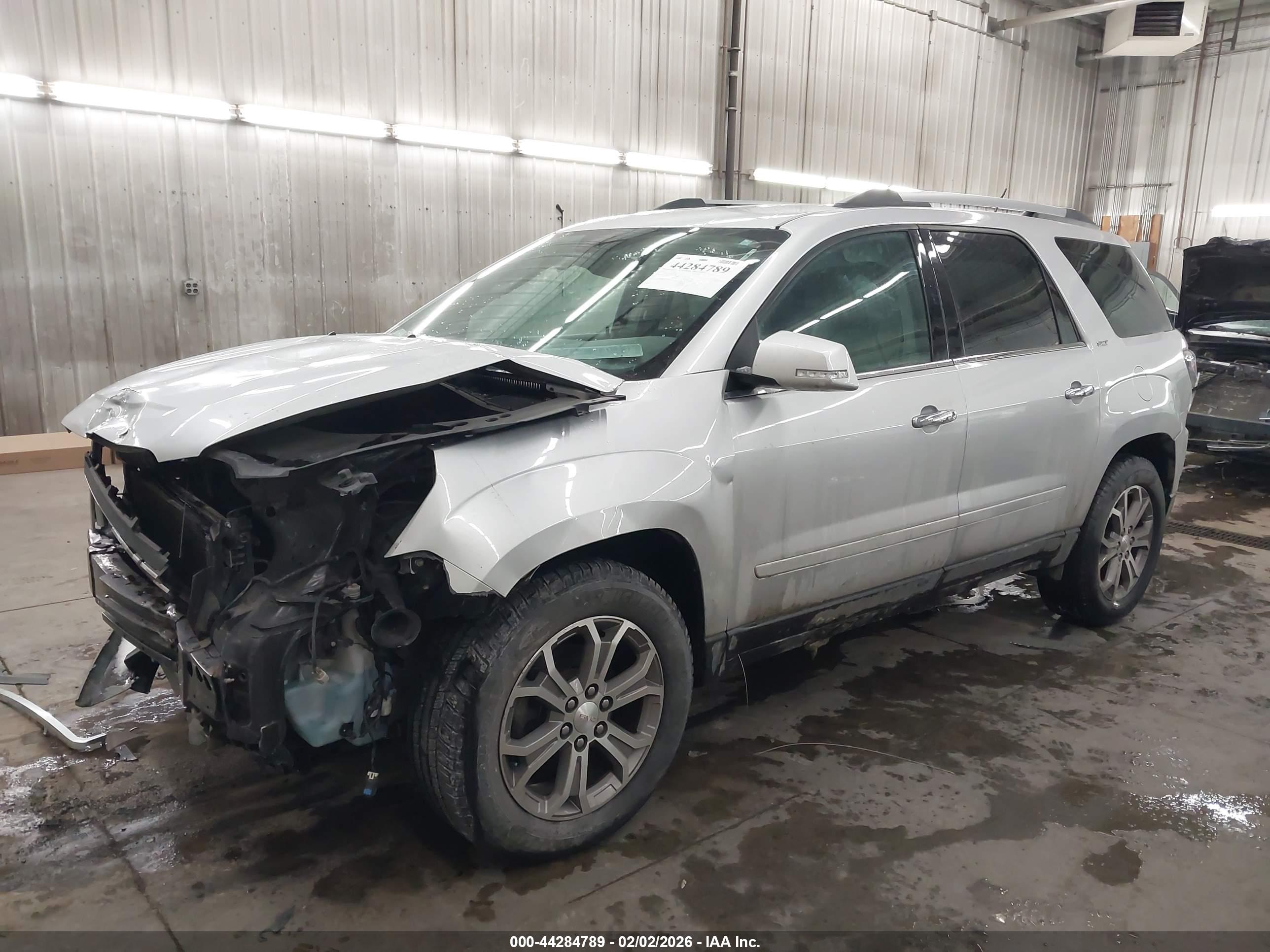 GMC ACADIA image 2