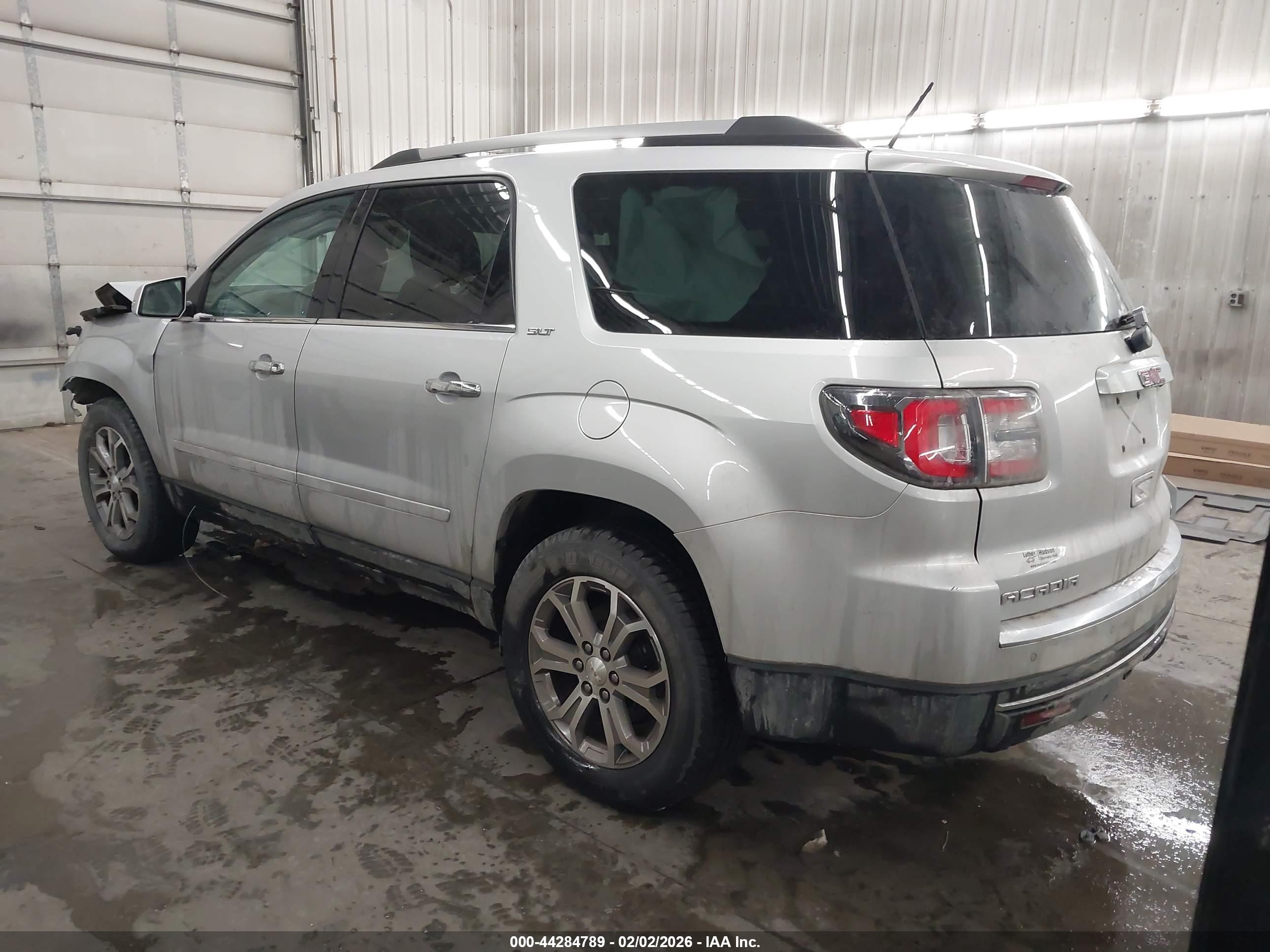 GMC ACADIA image 3