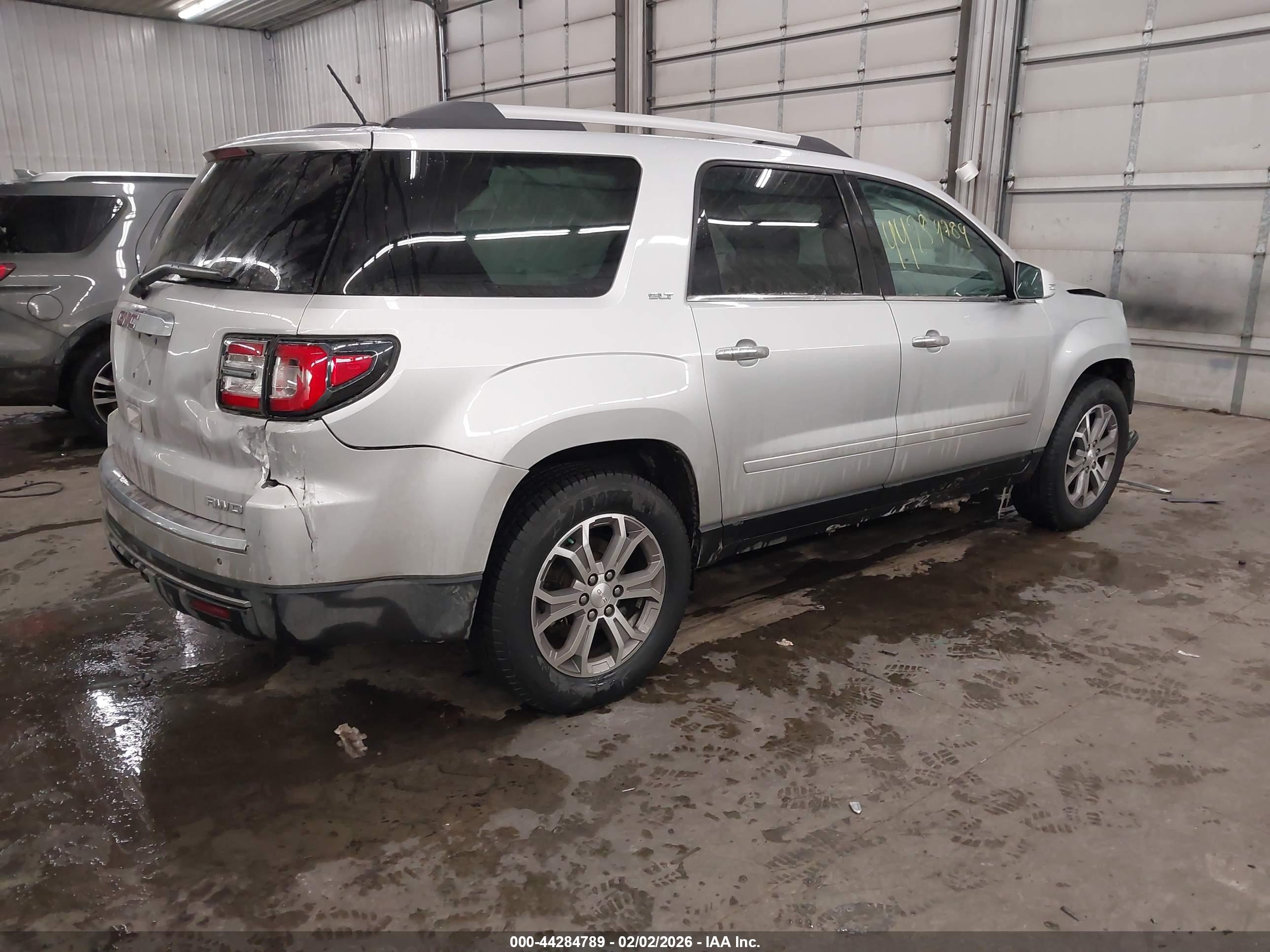 GMC ACADIA image 4