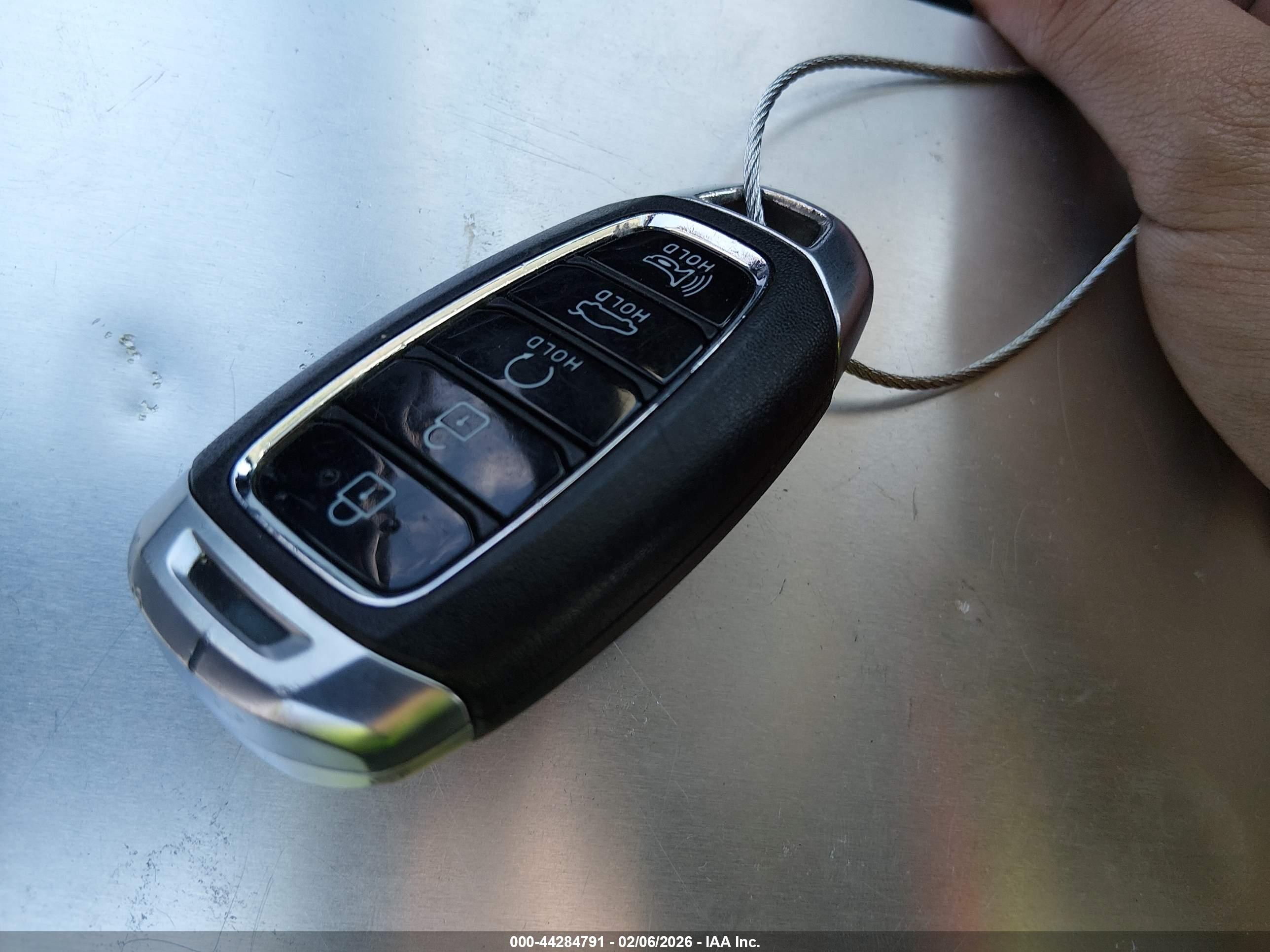 HYUNDAI ELANTRA image 11