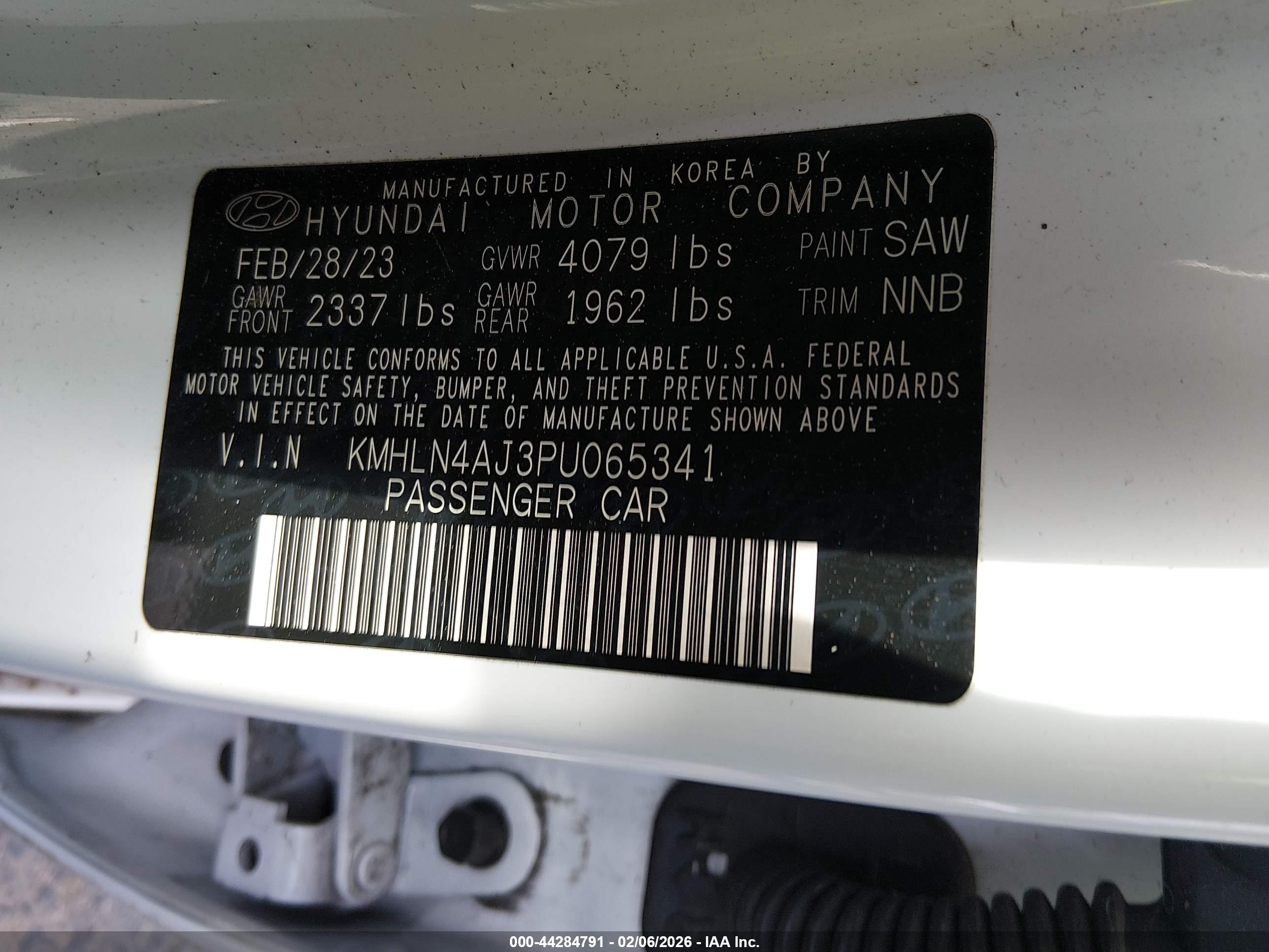 HYUNDAI ELANTRA image 9