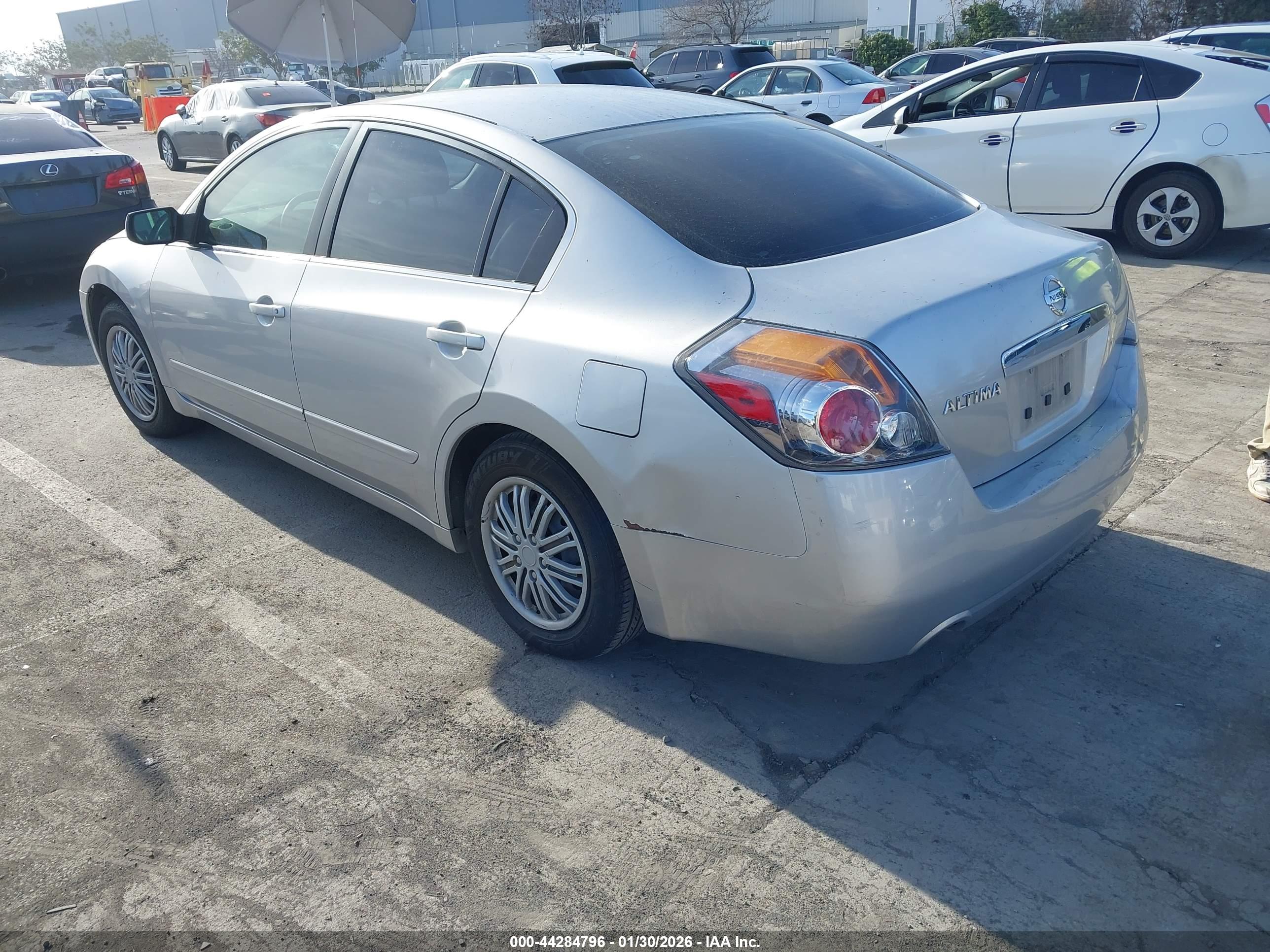 NISSAN ALTIMA image 3