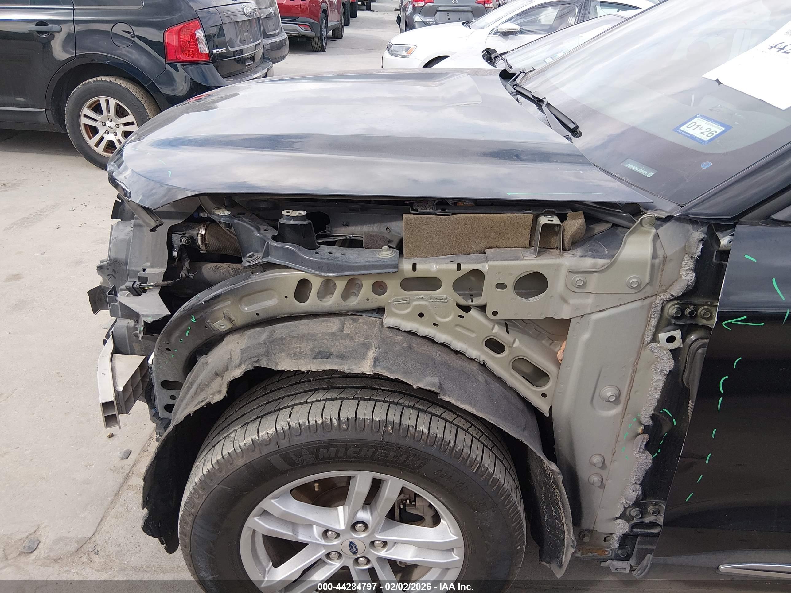FORD EXPLORER image 6