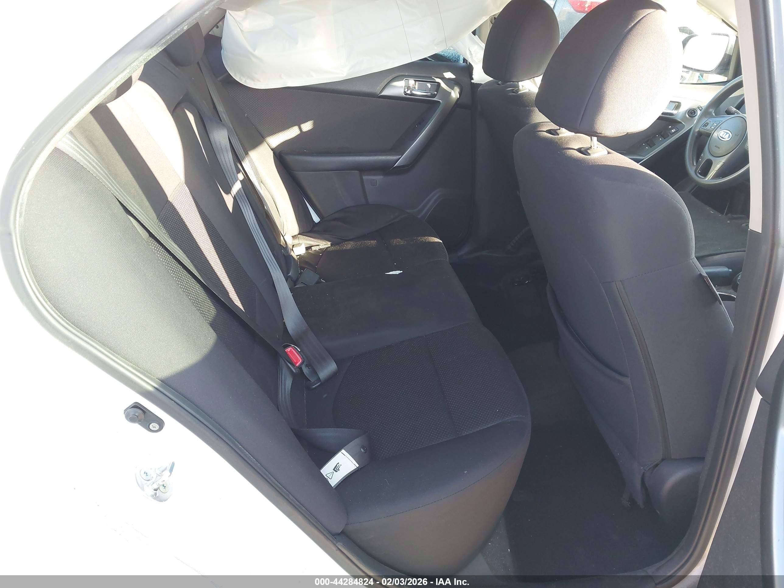 KIA FORTE image 8