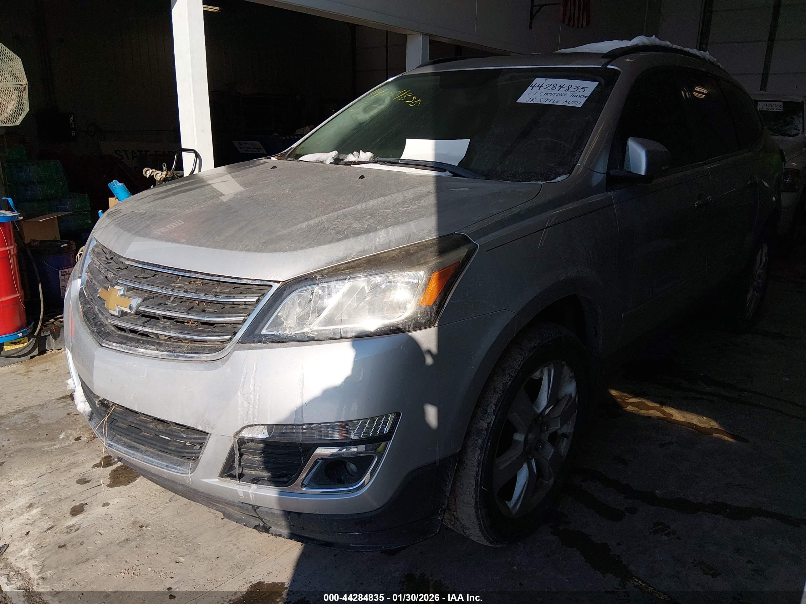 CHEVROLET TRAVERSE image 2