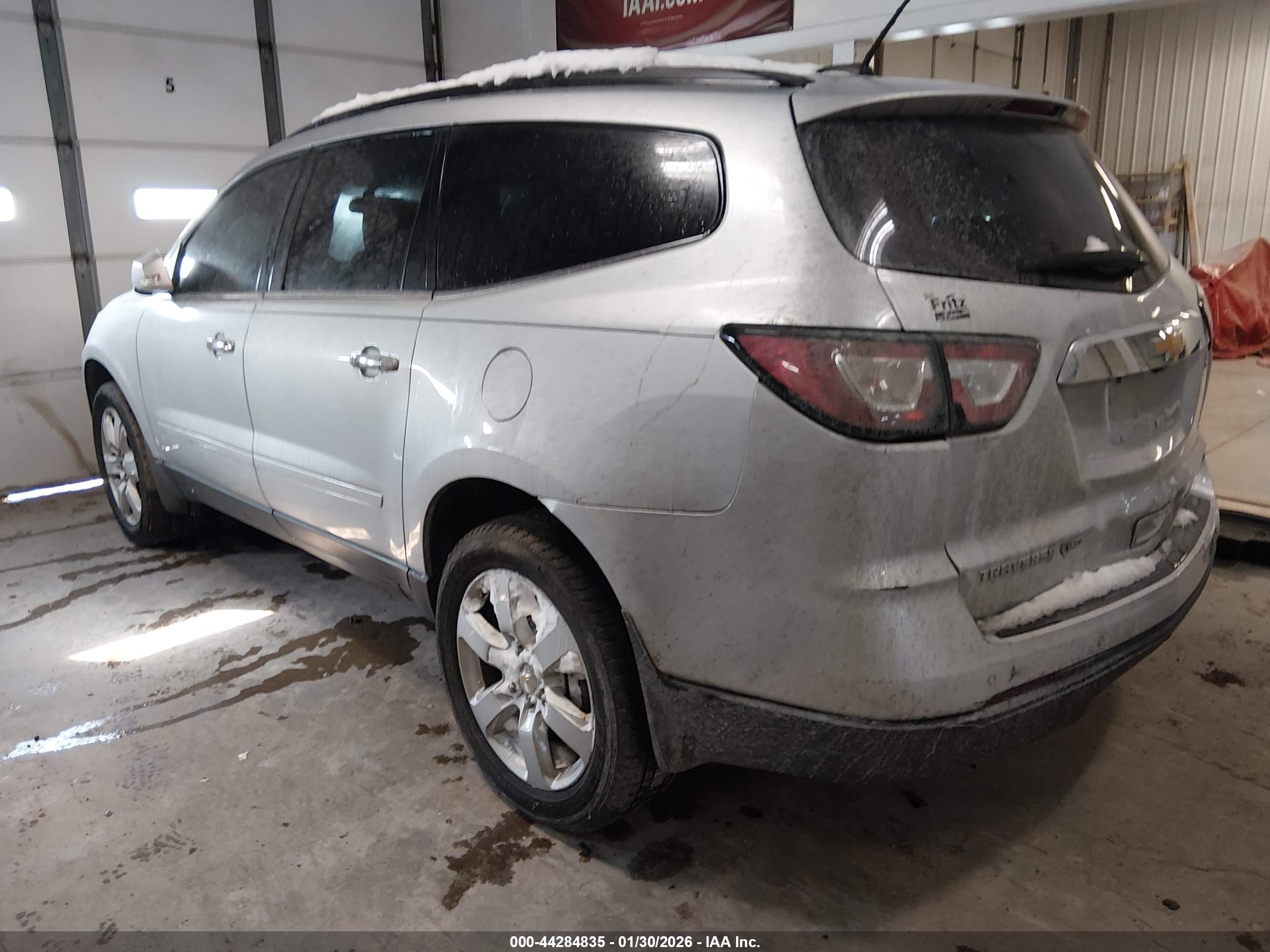 CHEVROLET TRAVERSE image 3