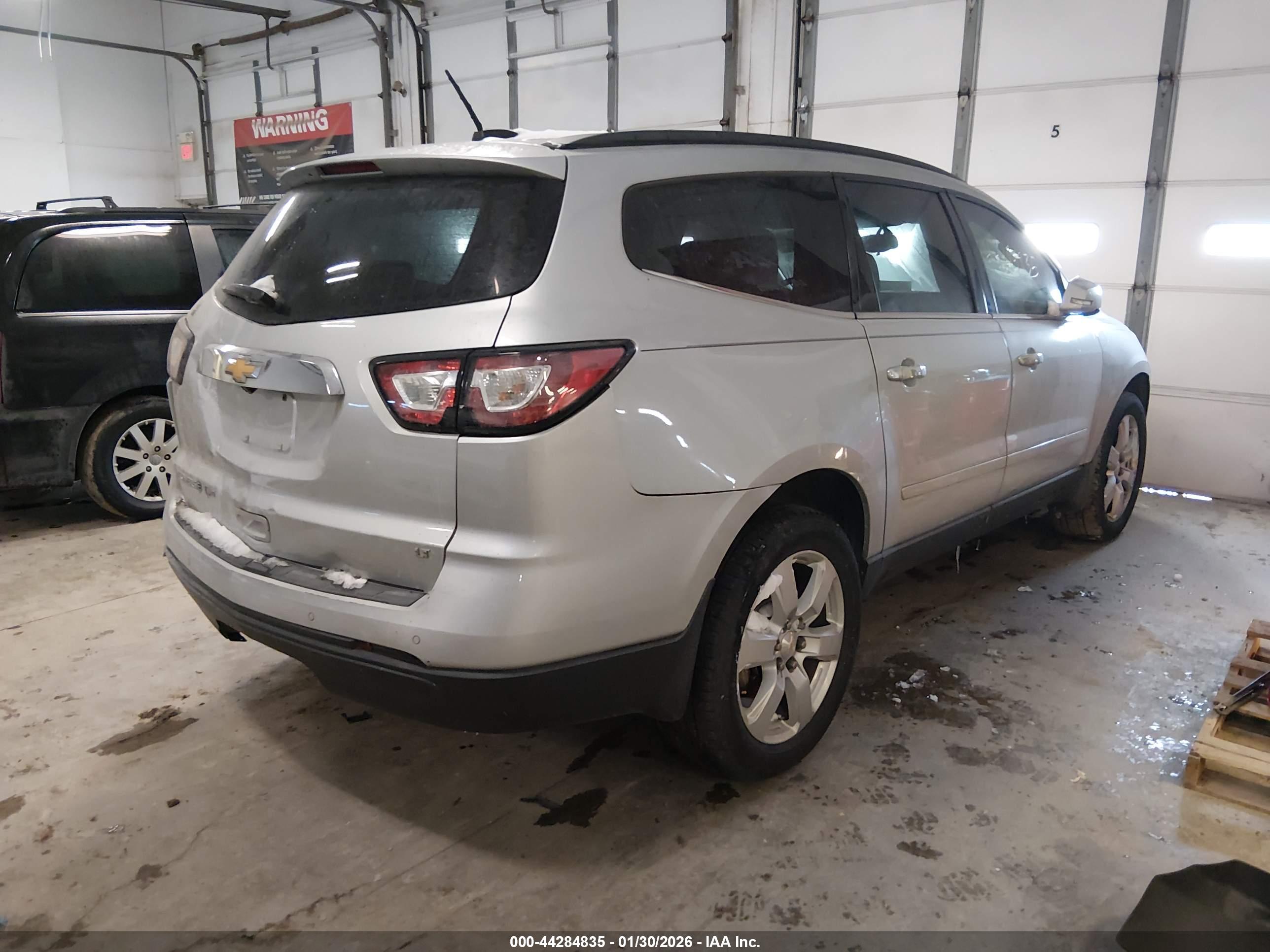 CHEVROLET TRAVERSE image 4