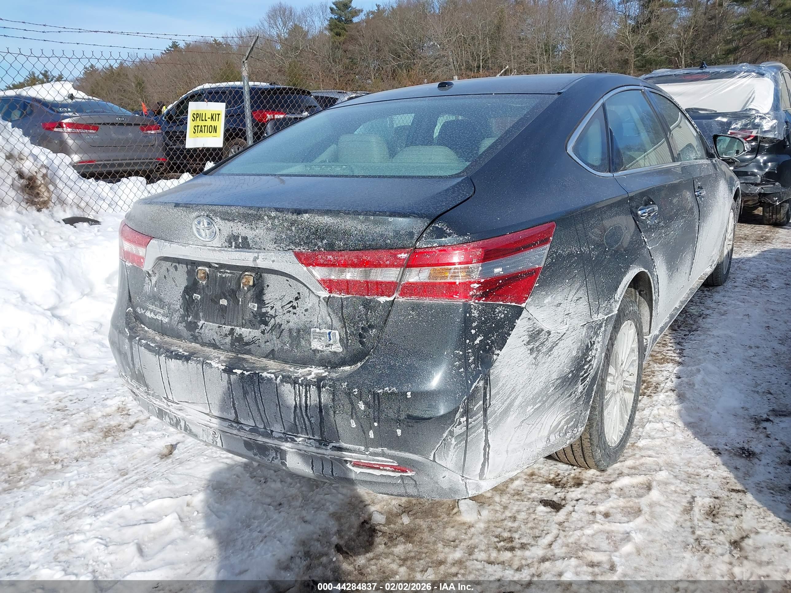 TOYOTA AVALON image 4