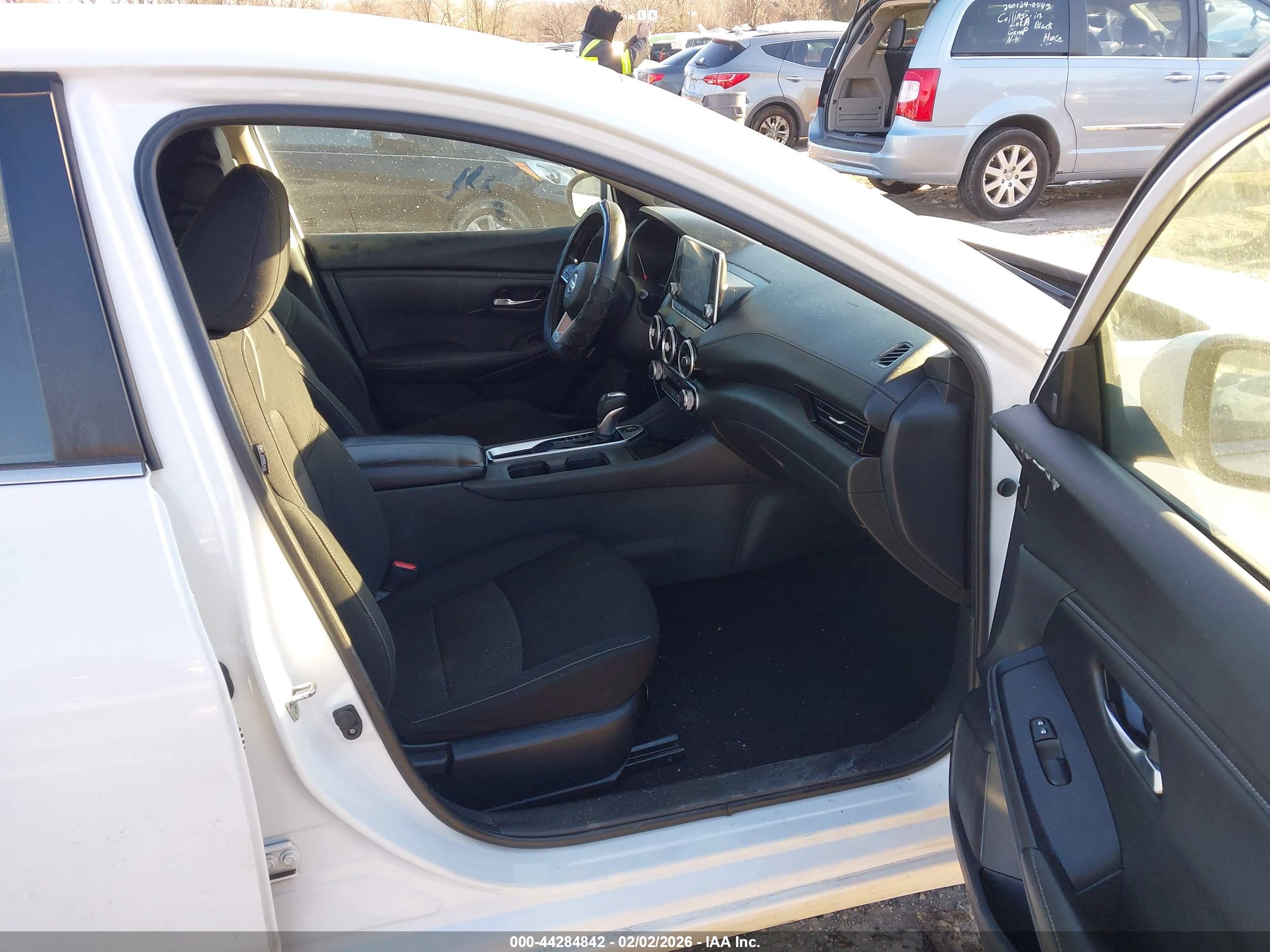 NISSAN SENTRA image 5